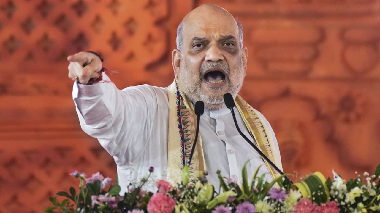Amit Shah: ‘വോട്ടര്‍ പട്ടിക പരിഷ്‌കരണത്തിന് തുടക്കമിട്ടത് നിങ്ങളുടെ മുതുമുത്തച്ഛന്‍ നെഹ്‌റുവാണ്’; രാഹുല്‍ ഗാന്ധിയോട് അമിത് ഷാ