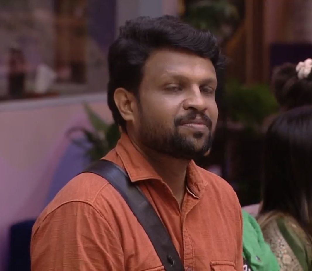 കഴിഞ്ഞ സീസണുകളിലൊക്കെ പലരും പരീക്ഷിച്ച 'ചൊറി' സ്ട്രാറ്റജിയാണ് ഇത്തവണ അനീഷ് പുറത്തെടുക്കുന്നത്. നിയമാവലികൾ അനുസരിച്ച്, മറ്റുള്ളവർ പറയുന്നത് കേൾക്കാതെ സ്വന്തം നിലപാടിൽ ഉറച്ചുനിൽക്കുകയാണ് അനീഷിൻ്റെ രീതി. ഇതിനോട് ഹൗസ്മേറ്റ്സിനെല്ലാവർക്കും എതിർപ്പാണ്.