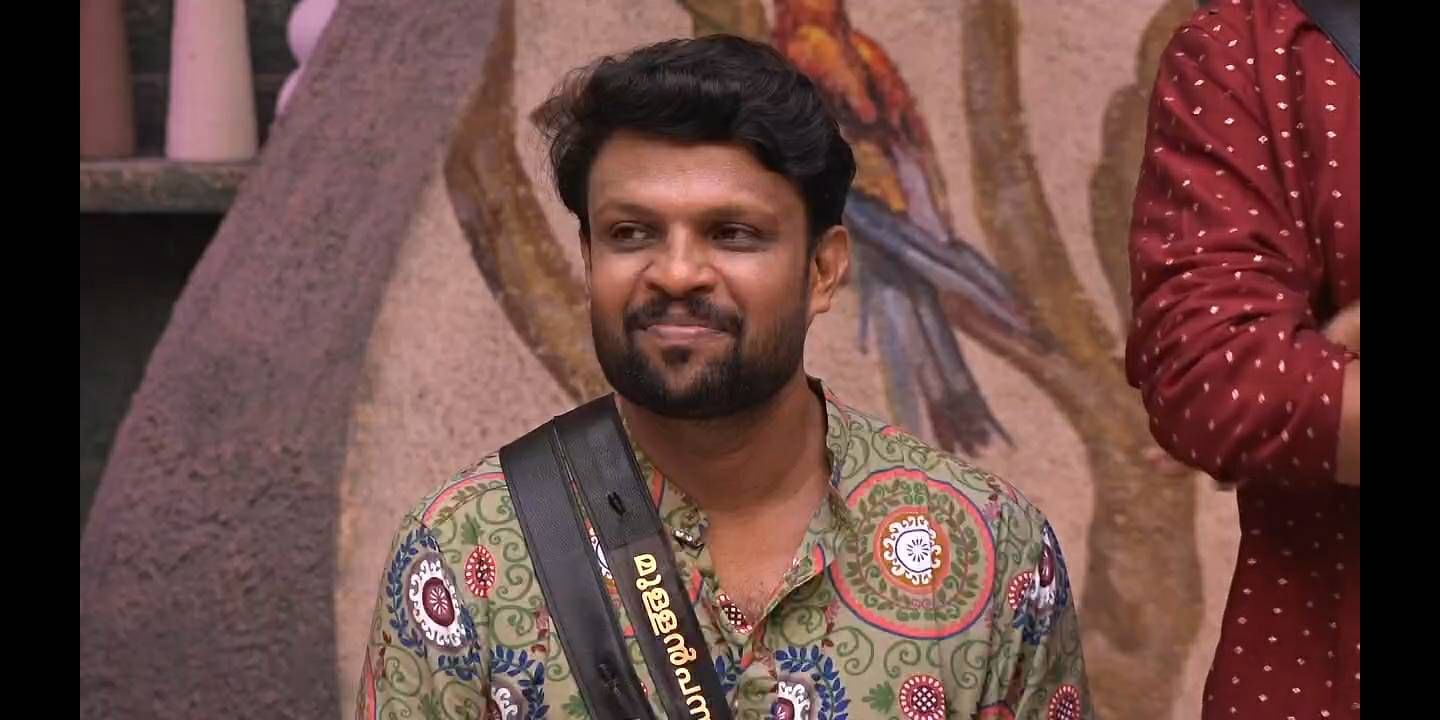 ആദ്യ ആഴ്ചയിൽ തന്നെ ക്യാപ്റ്റനാവാനുള്ള അവസരം അനീഷിന് ലഭിച്ചു. ടാസ്കിൽ ക്യാപ്റ്റനാവാൻ ഒട്ടും യോഗ്യതയില്ലെന്ന് ഹൗസ്മേറ്റ്സ് തിരഞ്ഞെടുത്ത അനീഷിനെ ബിഗ് ബോസ് നേരിട്ട് ക്യാപ്റ്റനായി പ്രഖ്യാപിക്കുകയായിരുന്നു. ആദ്യ ആഴ്ചയിൽ അനീഷിൻ്റെ സ്ട്രാറ്റജിയും വ്യത്യസ്തമായിരുന്നു.