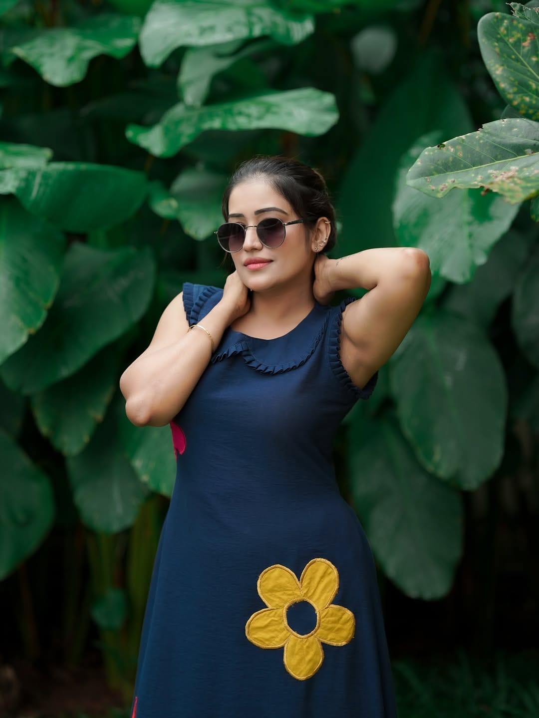 എന്തിനാണ് ഈ പ്രഹസനം അനുമോളേ എന്നാണ് മറ്റുചിലര്‍ക്ക് ചോദിക്കാനുള്ളത്. പറയാനുള്ള കാര്യത്തില്‍ ഉറച്ചുനില്‍ക്കണമെന്ന ഉപദേശവും ഉയരുന്നുണ്ട്. എന്നാല്‍ അനുമോള്‍ ഉയര്‍ത്തിയ ഇതേകാര്യത്തില്‍ തന്നെ ഷാനവാസും ശരത്തുമായി വാക്കേറ്റത്തിലാകുന്നുണ്ട്. അപ്പാനിക്ക് ഭയമുണ്ടെന്നാണ് ഭൂരിഭാഗം ആളുകളും അഭിപ്രായപ്പെടുന്നത്.