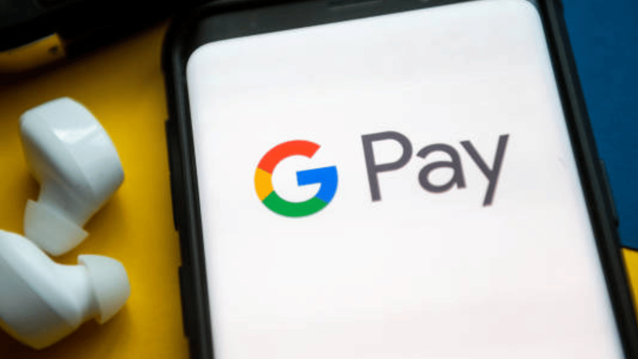 ഗൂഗിൾ പേ, പേടിഎം, ഫോൺപേ തുടങ്ങിയ യുപിഐ ആപ്പുകളുടെ പ്രവർത്തനരീതികളുമായി ബന്ധപ്പെട്ട് നാഷണൽ പേയ്മെന്റ്സ് കോർപ്പറേഷൻ ഓഫ് ഇന്ത്യ (NPCI) നടപ്പാക്കുന്ന പുതിയ മാറ്റങ്ങൾ ഇന്ന് മുതല് പ്രാബല്യത്തിൽ വരും. (Image Credit: Getty Image)