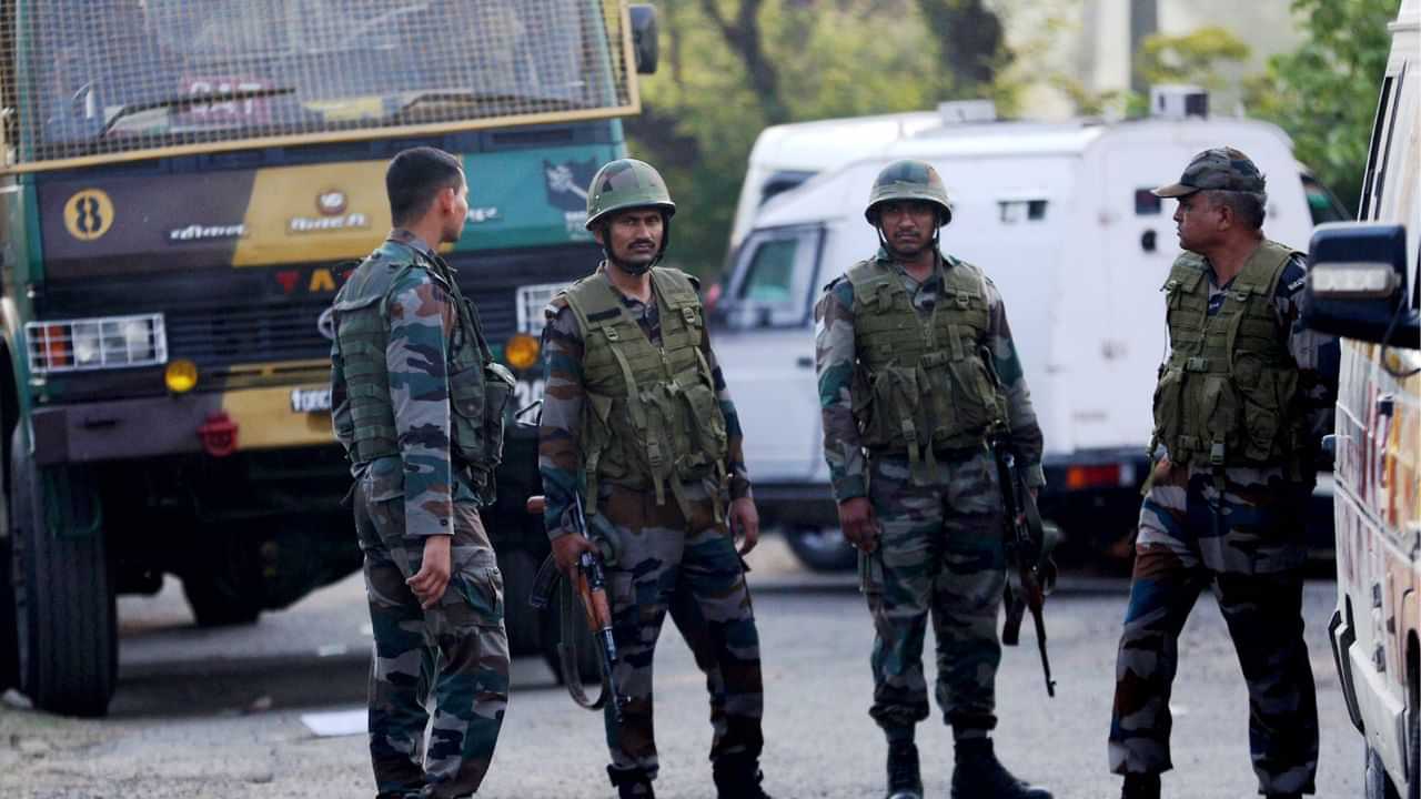 BSF Recruitment 2025: പത്താം ക്ലാസും ഐടിഐയും യോഗ്യത; 69,000 വരെ ശമ്പളം; ബിഎസ്എഫിൽ കോൺസ്റ്റബിളാകാം