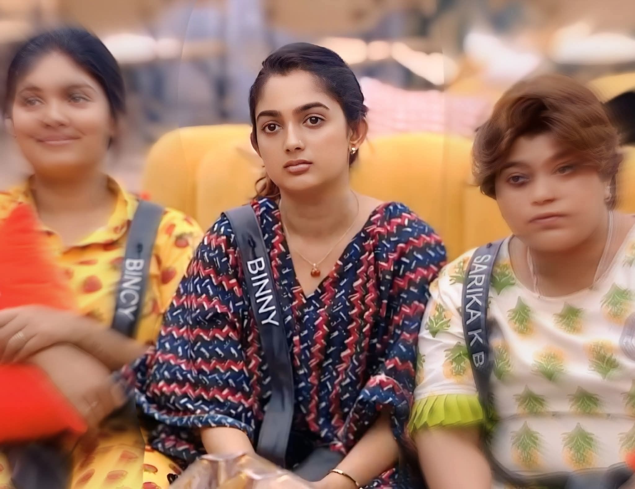 സീരിയയിൽ പ്രധാന വേഷം ചെയ്യുന്നതിന് മുൻപ് തന്നെ ബിന്നി സിനിമയിൽ അഭിനയിച്ചിരുന്നു. മമ്മൂട്ടി നായകനായെത്തിയ തോപ്പിൽ ജോപ്പൻ എന്ന സിനിമയിൽ മമ്മൂട്ടി അവതരിപ്പിച്ച കഥാപാത്രത്തിൻ്റെ ബാല്യകാല സുഹൃത്തായാണ് ബിന്നി വേഷമിട്ടത്. സിനിമയിലെ പൂവിതളായ് എന്ന ഗാനത്തിൽ താരം അഭിനയിച്ചു.