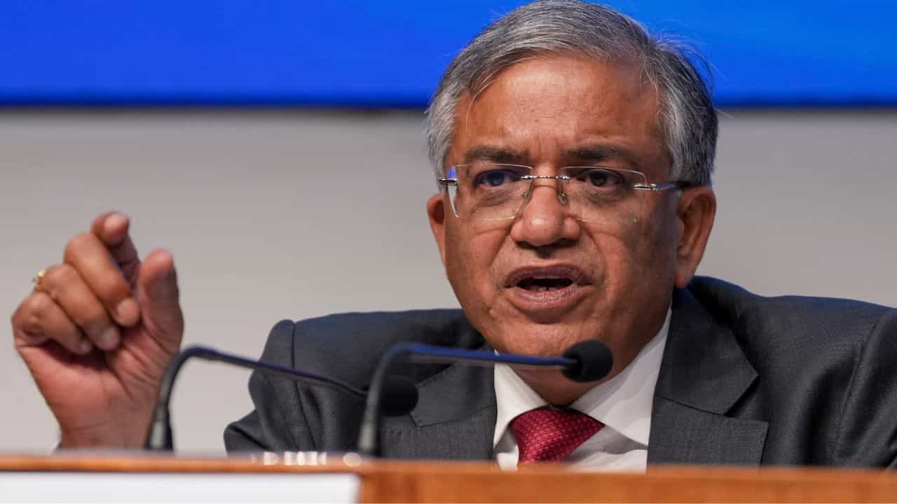 Chief Election Commissioner Impeachment: മുഖ്യതിരഞ്ഞെടുപ്പ് കമ്മിഷണറെ ഇംപീച്ച് ചെയ്യാൻ നീക്കം; നോട്ടീസ് നൽകാനൊരുങ്ങി ഇന്ത്യ സഖ്യം Chief Election Commissioner Impeachment: മുഖ്യതിരഞ്ഞെടുപ്പ് കമ്മിഷണറെ ഇംപീച്ച് ചെയ്യാൻ നീക്കം; നോട്ടീസ് നൽകാനൊരുങ്ങി ഇന്ത്യ സഖ്യം