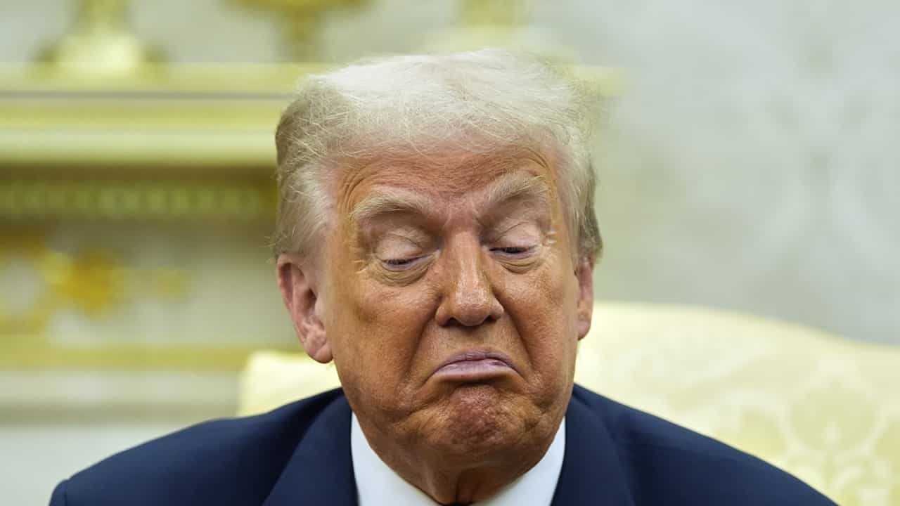 Donald Trump: ട്രംപിന്റെ ആഗോള താരിഫുകളില് ഭൂരിഭാഗവും നിയമവിരുദ്ധം; യുഎസ് കോടതി കണ്ടെത്തല് Donald Trump: ട്രംപിന്റെ ആഗോള താരിഫുകളില് ഭൂരിഭാഗവും നിയമവിരുദ്ധം; യുഎസ് കോടതി കണ്ടെത്തല്