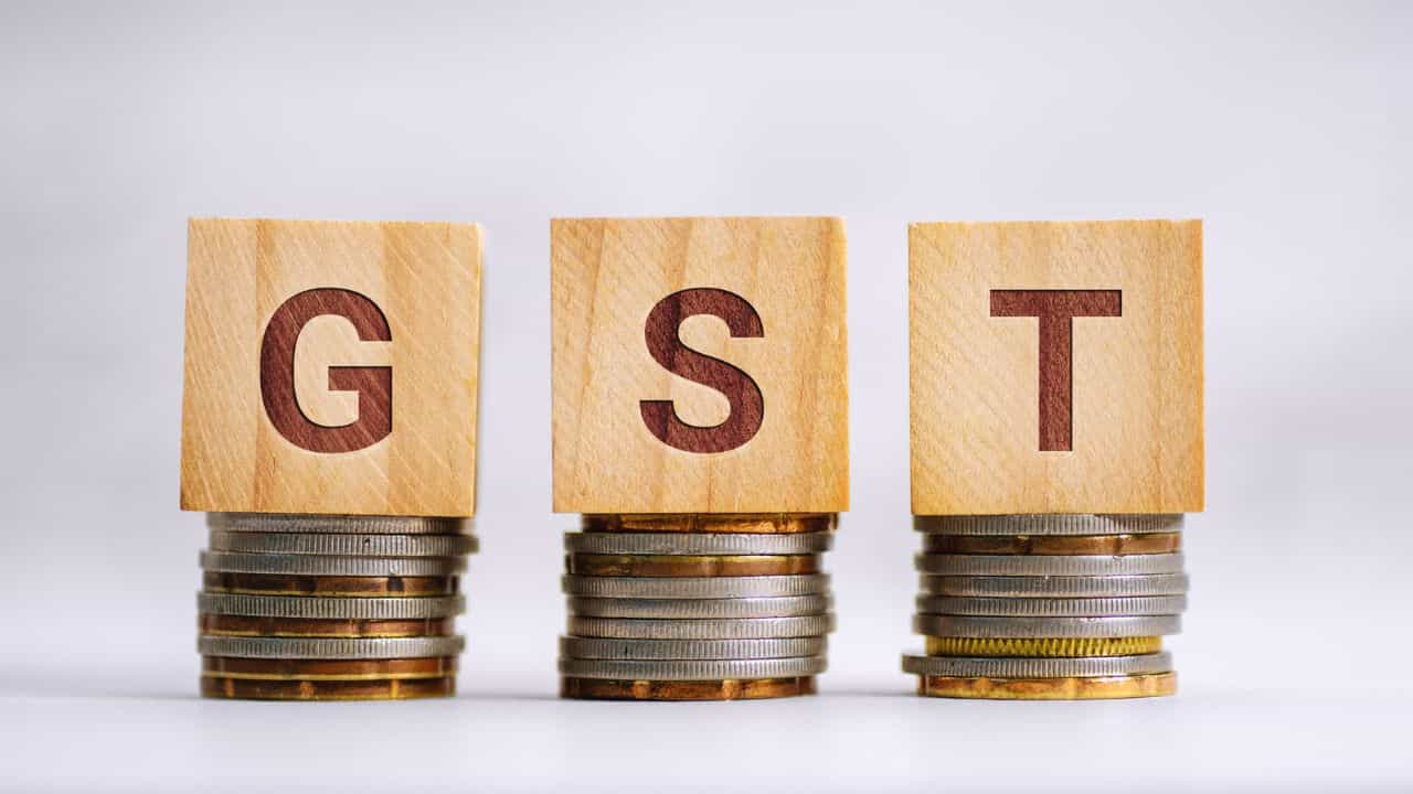 GST: ഭക്ഷ്യ-തുണിത്തരങ്ങള്‍ക്കെല്ലാം ജിഎസ്ടി ഇളവിന് സാധ്യത; നിര്‍ണായക യോഗം വൈകാതെ