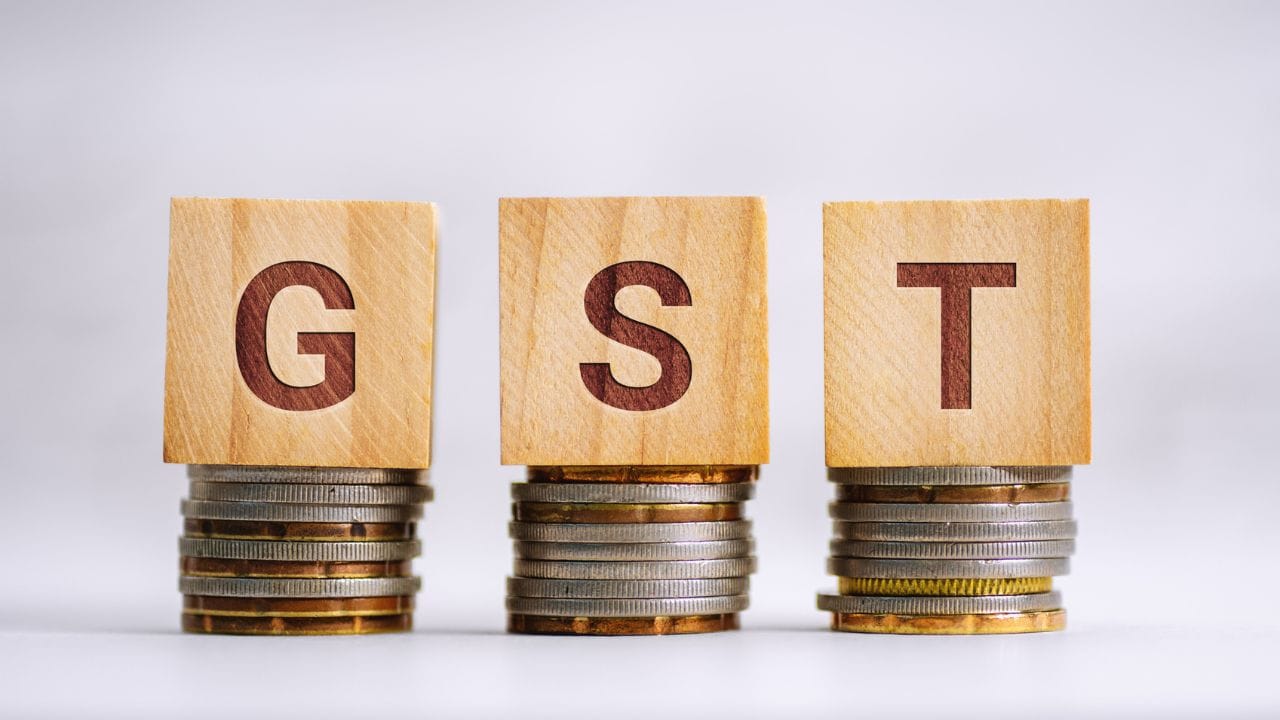GST: ഭക്ഷ്യ-തുണിത്തരങ്ങള്‍ക്കെല്ലാം ജിഎസ്ടി ഇളവിന് സാധ്യത; നിര്‍ണായക യോഗം വൈകാതെ
