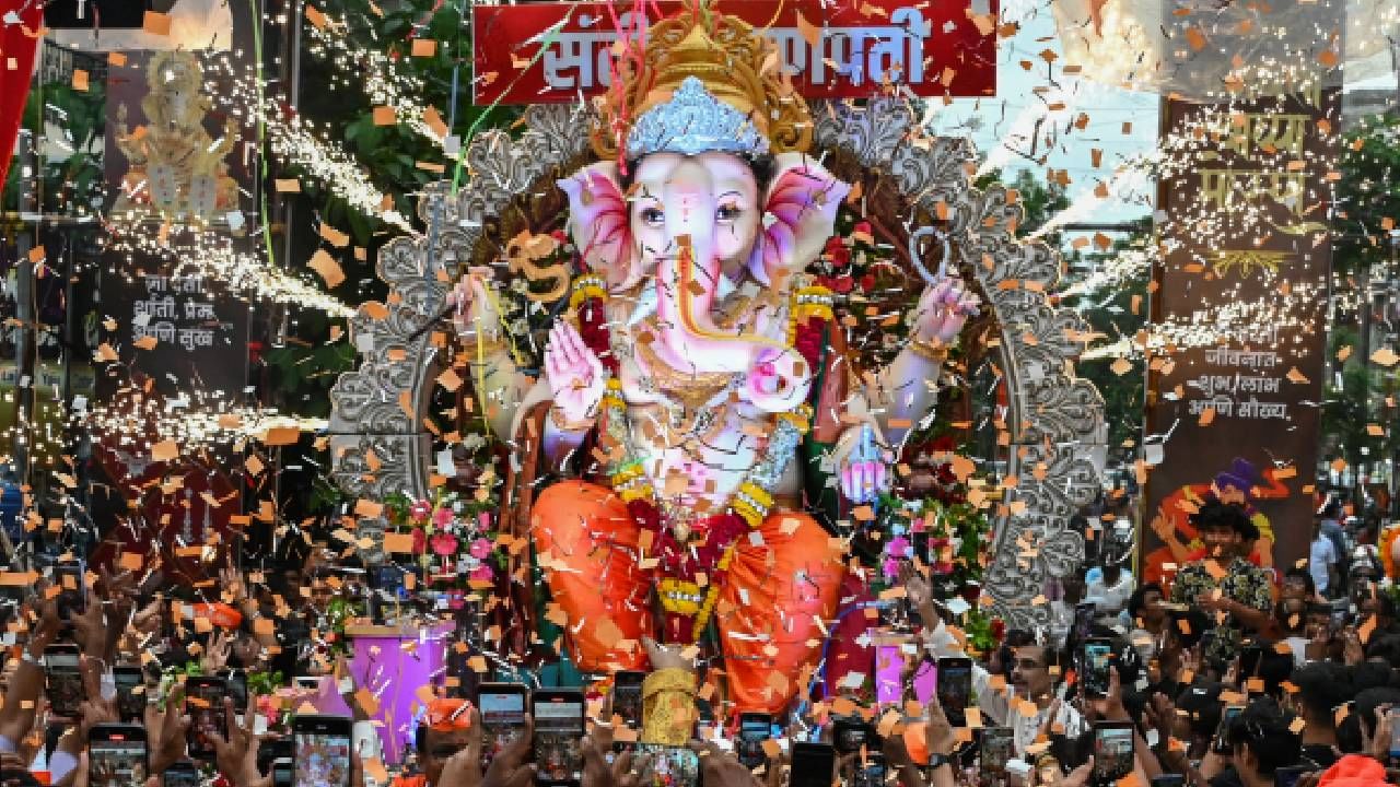 Ganesh Chaturthi Wishes 2025: ‘വിഘ്‌നങ്ങളെല്ലാം മാറട്ടെ’; പ്രിയപ്പെട്ടവർക്കായി വിനായക ചതുർത്ഥി ആശംസകൾ നേരാം