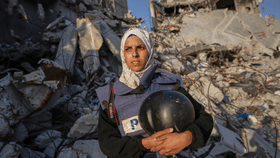 Gaza: ആശുപത്രിക്ക് നേരെ ഇസ്രായേൽ ആക്രമണം; ഗാസയിൽ മാധ്യമപ്രവർത്തകർ ഉൾപ്പെടെ 20 പേർ കൊല്ലപ്പെട്ടു Gaza: ആശുപത്രിക്ക് നേരെ ഇസ്രായേൽ ആക്രമണം; ഗാസയിൽ മാധ്യമപ്രവർത്തകർ ഉൾപ്പെടെ 20 പേർ കൊല്ലപ്പെട്ടു...