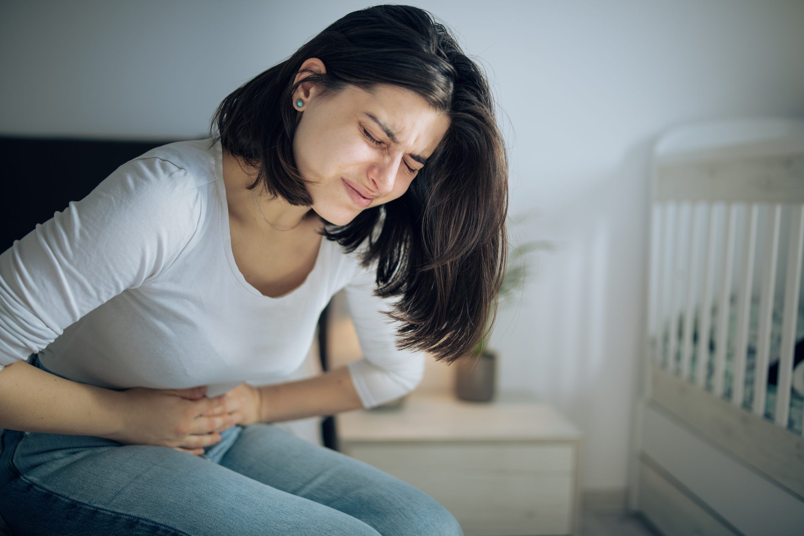 കൂടാതെ ഭക്ഷണത്തിൽ ധാരാളം വെളുത്തുള്ളി ചേർത്ത് കഴിക്കുന്നതും കാൻസറിനെ തടയുന്നു. ഇതിൽ കാൻസർ വിരുദ്ധ ഗുണങ്ങൾ അടങ്ങിയ അലിസിൻ സംയുക്തം ധാരാമായി കാണപ്പെടുന്നു. ഫാസ്റ്റ് ഫുഡ്, സംസ്ക്കരിച്ച മാംസങ്ങൾ തുടങ്ങിയവ പരിമിതപ്പെടുത്തുകയോ പരമാവധി ഒഴിവാക്കുകയോ ചെയ്യണമെന്നാണ് അദ്ദേഹം നിർദ്ദേശിക്കുന്നത്. ഇവ നിങ്ങളിൽ അപകടസാധ്യത വർദ്ധിപ്പിക്കുന്നു. (Image Credits: Gettyimages)
