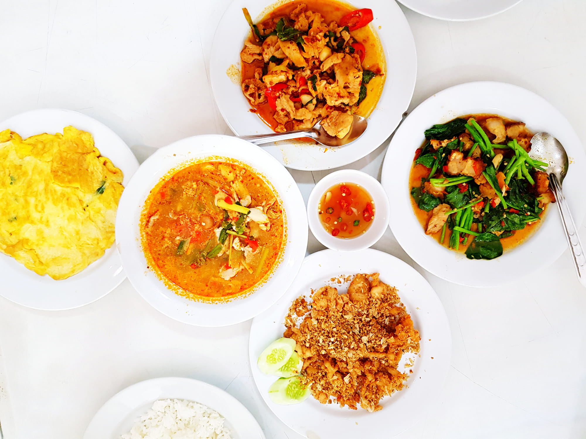 ക്ലിനിക്കൽ ന്യൂട്രീഷ്യനിസ്റ്റ് രൂപാലി ദത്തയുടെ അഭിപ്രായത്തിൽ, ബിപിഎയും മറ്റൊരു സാധാരണ സംയുക്തമായ ഫ്താലേറ്റുകളും ഈസ്ട്രജൻ, ടെസ്റ്റോസ്റ്റിറോൺ തുടങ്ങിയ ഹോർമോണുകളെ ബാധിക്കുന്ന എൻഡോക്രൈൻ ഡിസ്റപ്റ്ററുകളാണ്. പ്രത്യേകിച്ച് ഇത് കുട്ടികൾക്ക് ആശങ്കാജനകമാണ്, കാരണം ഈ ഹോർമോണുകൾ ശാരീരിക വികസനത്തിനും പ്രത്യുൽപാദന ആരോഗ്യത്തിനും മൊത്തത്തിലുള്ള വളർച്ചയ്ക്കും നിർണായകമാണ്. (Image Credits: Gettyimages)
