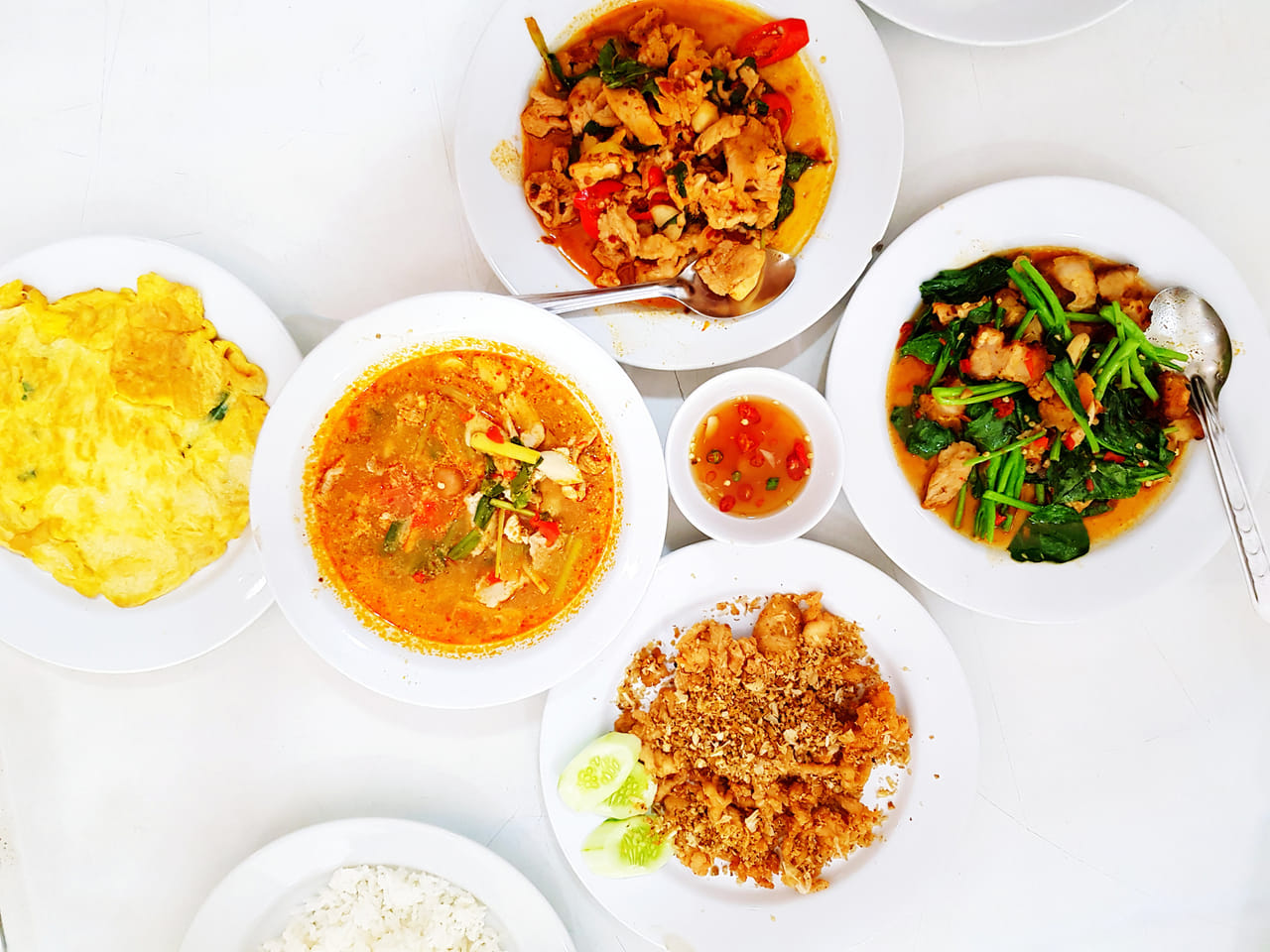 ക്ലിനിക്കൽ ന്യൂട്രീഷ്യനിസ്റ്റ് രൂപാലി ദത്തയുടെ അഭിപ്രായത്തിൽ, ബിപിഎയും മറ്റൊരു സാധാരണ സംയുക്തമായ ഫ്താലേറ്റുകളും ഈസ്ട്രജൻ, ടെസ്റ്റോസ്റ്റിറോൺ തുടങ്ങിയ ഹോർമോണുകളെ ബാധിക്കുന്ന എൻഡോക്രൈൻ ഡിസ്റപ്റ്ററുകളാണ്. പ്രത്യേകിച്ച് ഇത് കുട്ടികൾക്ക് ആശങ്കാജനകമാണ്, കാരണം ഈ ഹോർമോണുകൾ ശാരീരിക വികസനത്തിനും പ്രത്യുൽപാദന ആരോഗ്യത്തിനും മൊത്തത്തിലുള്ള വളർച്ചയ്ക്കും നിർണായകമാണ്. (Image Credits: Gettyimages)