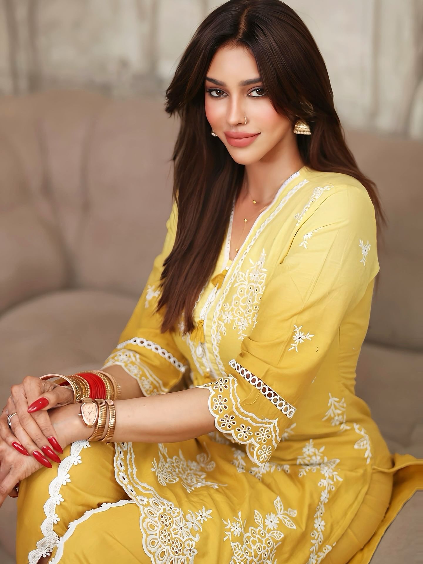 എന്നാൽ, ജന്മദിനാഘോഷത്തിൻ്റെ ചിത്രം സമൂഹമാധ്യമങ്ങളിലൂടെ പങ്കുവച്ച ജിസേൽ അന്ന് കുറിച്ചത് യുവരാജ് തൻ്റെ സുഹൃത്താണെന്നായിരുന്നു. "യുവി എൻ്റെ നല്ല ഒരു സുഹൃത്താണ്. എപ്പോഴും ഒരുമിച്ചായിരുന്നു. വർഷങ്ങളായി എനിക്ക് അദ്ദേഹത്തെ അറിയാം."- ജിസേൽ കുറിച്ചു.