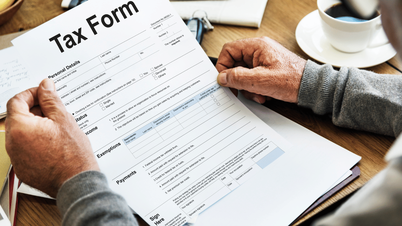 ITR Filing 2025: ഐടിആർ ഫയൽ ചെയ്യാൻ ആഴ്ച്ചകൾ മാത്രം, ശ്രദ്ധിക്കേണ്ടത് ഇവയെല്ലാം