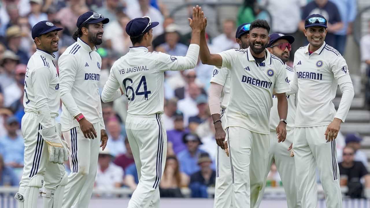 India vs England: ഇംഗ്ലണ്ടിന് തുടരെ തുടരെ വിക്കറ്റുകള്‍ നഷ്ടം, തിരിച്ചടിച്ച് ഇന്ത്യ