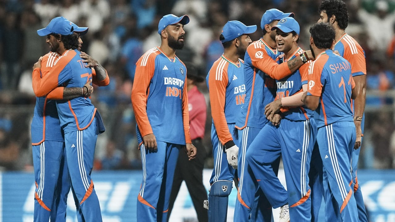 ശ്രേയസ് അയ്യര്, ജിതേഷ് ശര്മ എന്നിവരെ പരിഗണിച്ചേക്കുമെന്നാണ് അഭ്യൂഹം. ഐപിഎല്ലിലെ മികച്ച പ്രകടനം ഇരുവരെയും സഹായിച്ചേക്കുമെന്നാണ് വിലയിരുത്തല് (Image Credits: PTI)