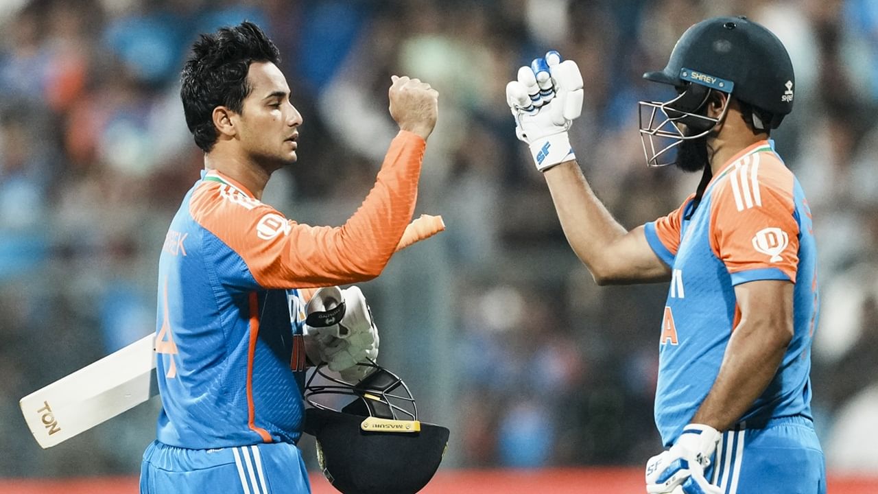 സെപ്തംബര്‍ 10നാണ് ഇന്ത്യയുടെ ആദ്യ മത്സരം. ദുബായില്‍ നടക്കുന്ന മത്സരത്തില്‍ ആതിഥേയരായ യുഎഇയാണ് ഇന്ത്യയുടെ എതിരാളി. ഗ്രൂപ്പ് എയില്‍ പാകിസ്ഥാന്‍, യുഎഇ, ഒമാന്‍ ടീമുകള്‍ക്കൊപ്പമാണ് ഇന്ത്യ (Image Credits: PTI)