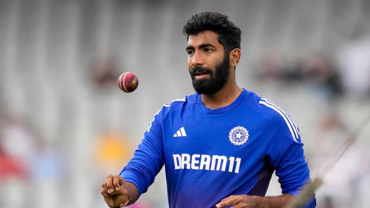 Asia Cup 2025: ഏഷ്യാ കപ്പിൽ കളിക്കാൻ ബുംറയെത്തും; ഹർഷിത് റാണ പുറത്തിരുന്നേക്കുമെന്ന് സൂചന Asia Cup 2025: ഏഷ്യാ കപ്പിൽ കളിക്കാൻ ബുംറയെത്തും; ഹർഷിത് റാണ പുറത്തിരുന്നേക്കുമെന്ന് സൂചന