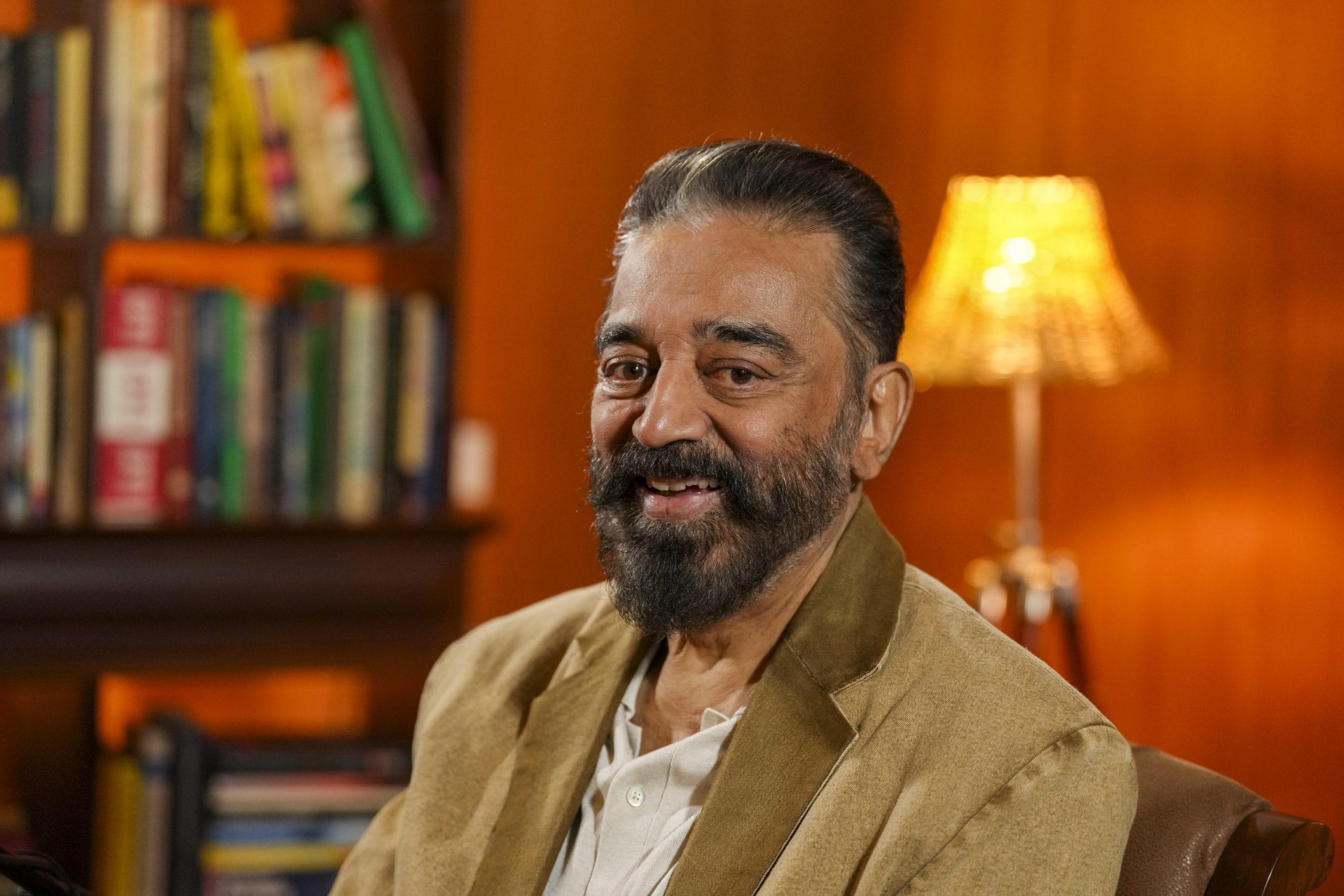 സ്വേച്ഛാധിപത്യത്തിന്റെയും സനാതനത്തിന്റെയും ചങ്ങലകൾ തകർക്കാൻ കഴിയുന്ന ആയുധം വിദ്യാഭ്യാസമാണെന്നും താരം പറഞ്ഞു. താരത്തിന്റെ പരാമർശം വലിയ രീതിയിൽ ചർച്ചയാതോടെ സംഘപരിവാർ സംഘടനകൾ പ്രതിഷേധവുമായെത്തി. 
