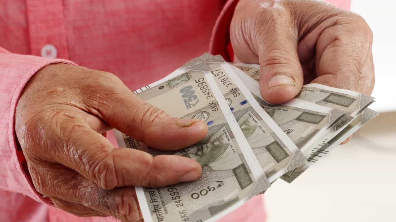 Kerala DA Hike : ഓണസമ്മാനം ബോണസിൽ ഒതുക്കാതെ സർക്കാർ; ഒരു ഗഡു ക്ഷാമബത്ത അനുവദിച്ചു