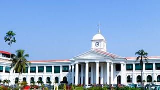 Rini Ann George: ‘ആരെങ്കിലും ഇരിക്കുന്ന കൊമ്പ് തന്നെ മുറിക്കുമെന്ന് കരുതുന്നുണ്ടോ’? വി.ഡി സതീശനൊപ്പമുള്ള ചിത്രം പങ്കുവെച്ച് റിനി ആന്‍ ജോര്‍ജ്