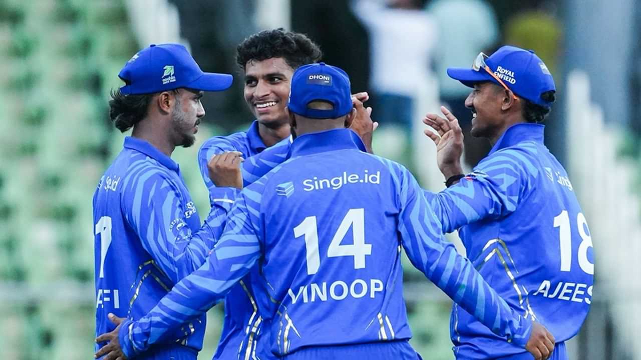 KCL 2025: ആവേശപ്പോരില് കൊച്ചിക്ക് തകര്പ്പന് ജയം, ട്രിവാന്ഡ്രം റോയല്സ് പൊരുതിത്തോറ്റു KCL 2025: ആവേശപ്പോരില് കൊച്ചിക്ക് തകര്പ്പന് ജയം, ട്രിവാന്ഡ്രം റോയല്സ് പൊരുതിത്തോറ്റു