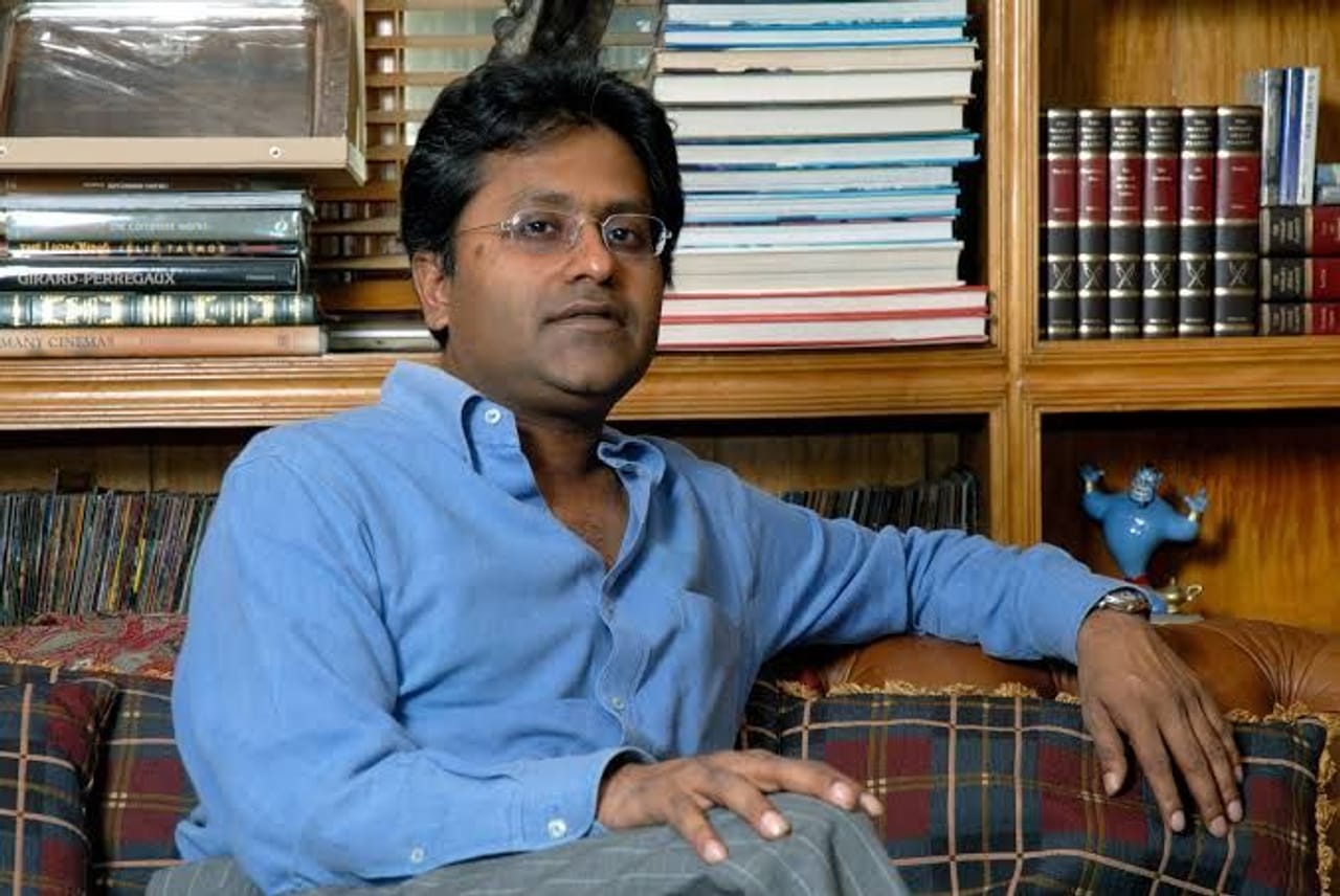 ശ്രീശാന്തിൻ്റെ ഭാര്യ ഭുവനേശ്വരിക്ക് മറുപടിയുമായി ലളിത് മോദി. 2008 ഐപിഎലിനിടെ ഹർഭജൻ സിംഗ് ശ്രീശാന്തിനെ തല്ലുന്ന വിഡിയോ പുറത്തുവിട്ട ലളിത് മോദിക്കെതിരെ കഴിഞ്ഞ ദിവസം ഭുവനേശ്വരി രൂക്ഷമായി പ്രതികരിച്ചിരുന്നു. ഇതിന് മറുപടിയായാണ് ലളിത് മോദി രംഗത്തുവന്നത്. (Image Courtesy- Social Media)
