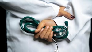 MBBS- BAMS integrated Course: എംബിബിഎസും ആയുർവേദവും ഒന്നിച്ചുള്ള ബിരുദ പഠനം, മെഡിസിനിൽ ഇരട്ട ബിരുദം നേടാം MBBS- BAMS integrated Course: എംബിബിഎസും ആയുർവേദവും ഒന്നിച്ചുള്ള ബിരുദ പഠനം, മെഡിസിനിൽ ഇരട്ട ബിരുദം നേടാം