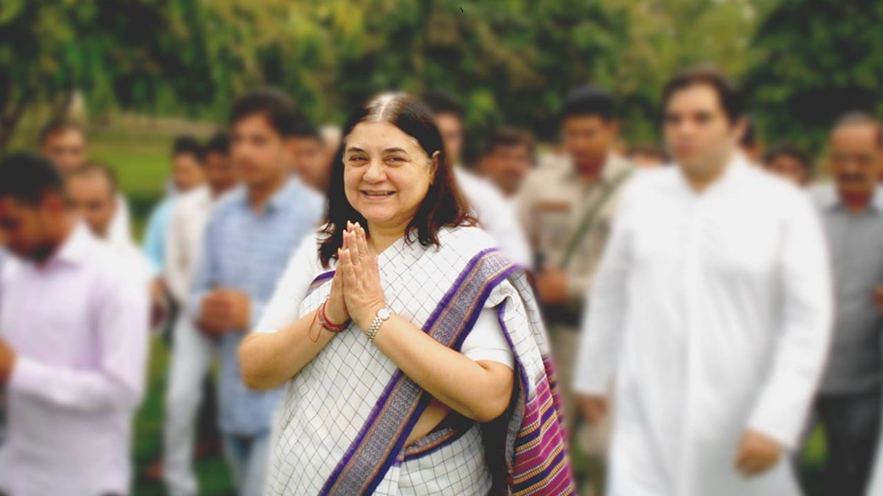 പ്രദേശത്തിന്റെ പാരിസ്ഥിതിക സന്തുലിതാവസ്ഥയ്ക്ക് ദോഷകരമാണ് ഈ തീരുമാനമെന്നും അവര്‍ പറഞ്ഞു. തെരുവ് നായ ശല്യം അങ്ങേയറ്റം ഭയാനകമാണെന്നായിരുന്നു കോടതിയുടെ നിരീക്ഷണം (Image Credits: facebook.com/ManekaGandhiOfficial)