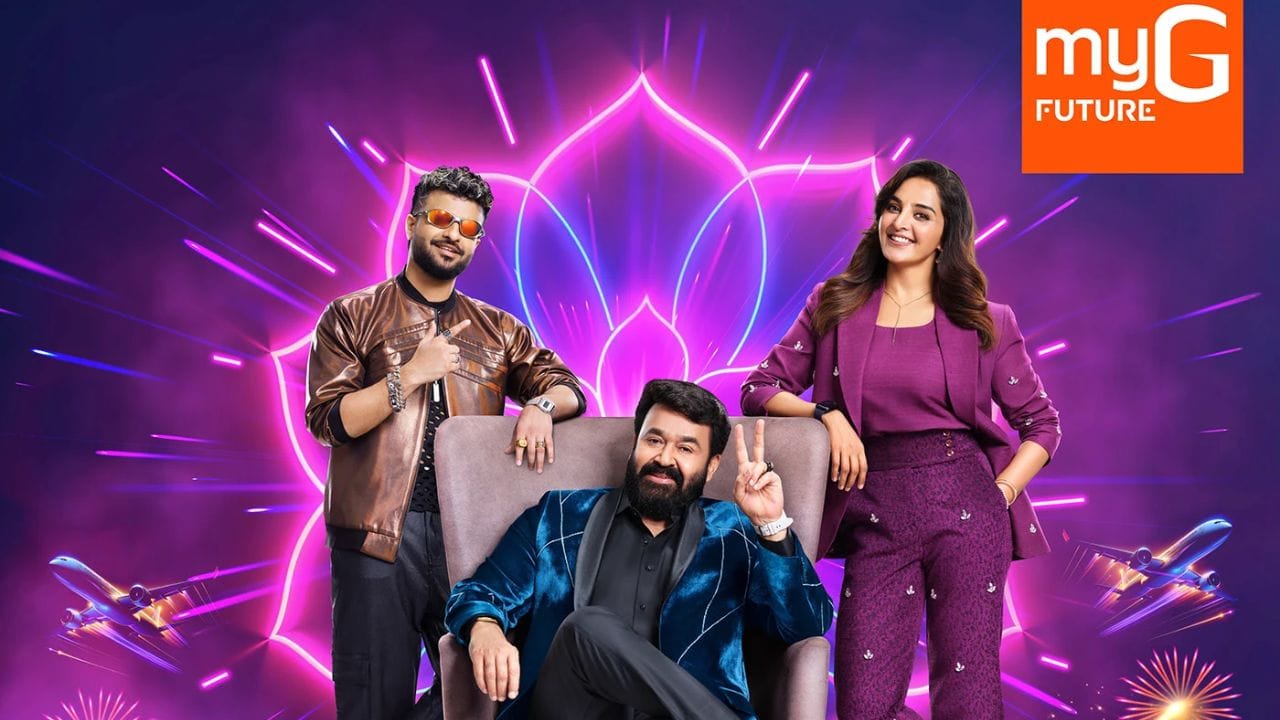 25 കോടിയുടെ സമ്മാനങ്ങളില്‍ 25 കാര്‍, 30 സ്‌കൂട്ടര്‍, 30 പേര്‍ക്ക് 1 ലക്ഷം രൂപ വീതം ക്യാഷ് പ്രൈസ്, 60 പേര്‍ക്ക് (30 ദമ്പതികള്‍ക്ക്) ഇന്റര്‍നാഷണല്‍ ട്രിപ്പ്, 30 ഗോള്‍ഡ് കോയിന്‍സ് (ഓരോ പവന്‍ വീതം), സ്‌ക്രാച്ച് ആന്‍ഡ് വിന്‍ കാര്‍ഡിലൂടെ 6 ശതമാനം മുതല്‍ 100 ശതമാനം വരെ ഡിസ്‌കൗണ്ട് അല്ലെങ്കില്‍ ടിവി, ഫ്രിഡ്ജ്, എസി, വാഷിങ് മെഷീന്‍ പോലുള്ള സമ്മാനങ്ങള്‍ എന്നിവയാണ്. 

