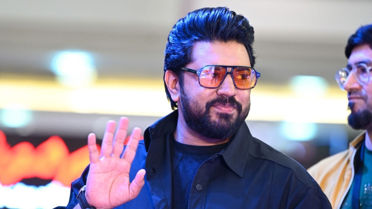 റിയൽ എസ്റ്റേറ്റ് വൃത്തങ്ങൾക്കിടയിൽ പ്രചരിക്കുന്ന വാർത്തകൾ പ്രകാരം, 15,000 ചതുരശ്ര അടി വിസ്തീര്‍ണമുള്ള ഒരു വിശാലമായ വാട്ടര്‍ഫ്രണ്ട് അപ്പാര്‍ട്ട്‌മെന്റാണ് നടൻ സ്വന്തമാക്കിയത്. (Image Credits: Nivin Pauly Facebook)