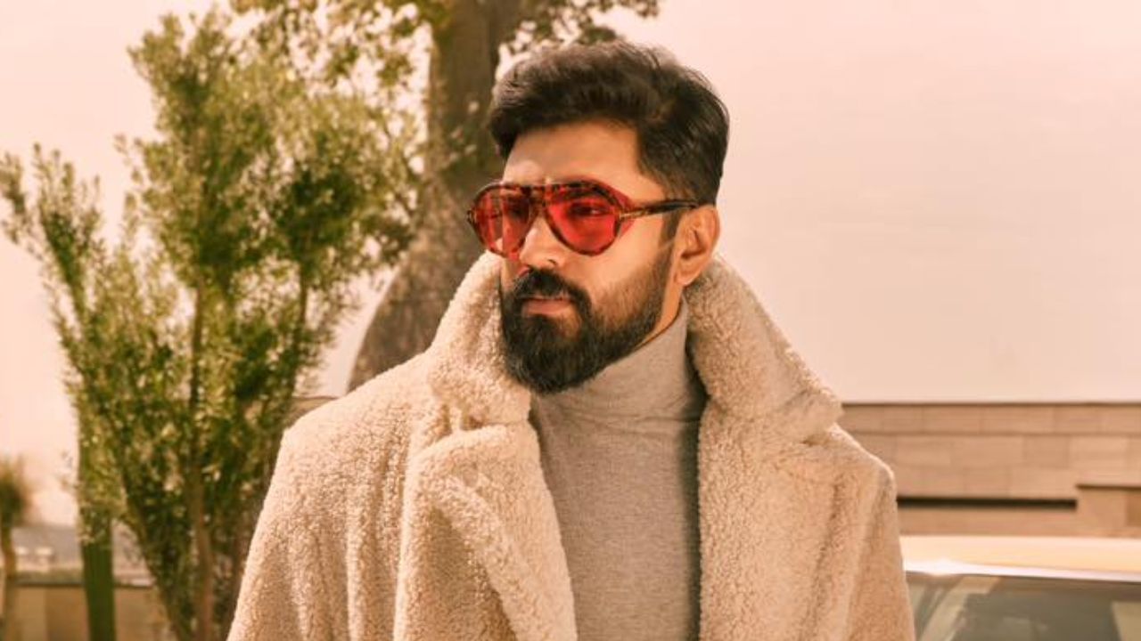 കേരളത്തിലെ സമ്പന്നർക്കായി കല്യാണ്‍ ഡെവലപ്പേഴ്‌സ് രൂപകല്‍പ്പന ചെയ്തതാണ് ഈ വസതിയെന്നാണ് സൂചന. സ്വകാര്യ ഡെക്, ബാക്ക് വാട്ടര്‍ കാഴ്ച, സ്വകാര്യത എന്നിവയെല്ലാം ഇവിടം ഉറപ്പുനൽകുന്നു. (Image Credits: Nivin Pauly Facebook)