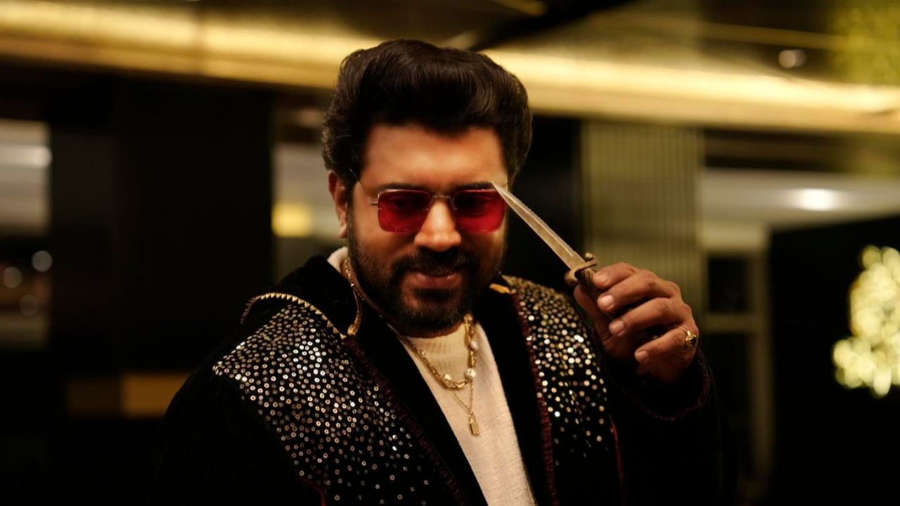 അതേസമയം, നിവിൻ പോളിയുടേതായി പുറത്തിറങ്ങിയ അവസാന ചിത്രം 'മലയാളി ഫ്രം ഇന്ത്യ' ആണ്. 'ഡിയർ സ്റ്റുഡന്റസ്', 'ബേബി ഗേള്', 'സര്വ്വം മായ – ദി ഗോസ്റ്റ് സ്റ്റോറി', 'ബെന്സ്' എന്നിവയാണ് ഇനി പുറത്തിറങ്ങാനുള്ള ചിത്രങ്ങൾ. (Image Credits: Nivin Pauly Facebook)