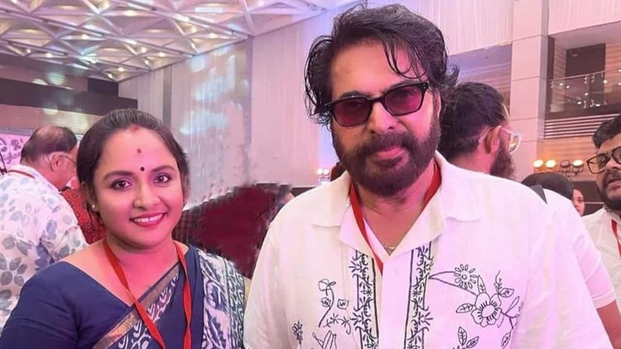 Nisha Sarang: ആ പ്രശ്നമുണ്ടായപ്പോൾ ആദ്യം വിളിച്ചയാൾ മമ്മൂക്കയായിരുന്നു; പേടിക്കേണ്ട ഒപ്പമുണ്ടെന്ന് പറഞ്ഞു: നിഷ സാരംഗ്