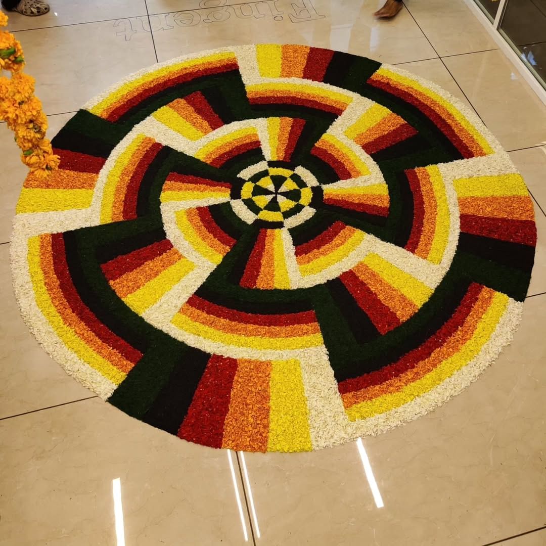 ഓണത്തെ വരവേൽക്കാനുള്ള ഒരുക്കത്തിലാണ് മലയാളികൾ. ചിങ്ങമാസത്തിലെ അത്തം നാള് മുതല് തിരുവോണം വരെയുള്ള പത്തുദിവസങ്ങളിലാണ് വീട്ടുമുറ്റത്ത് അത്തപ്പൂക്കളം ഒരുക്കുക. രണ്ട് ദിവസം കൂടി കഴിഞ്ഞാൽ അത്തം പിറന്നു. (Image Credits:Instagram)