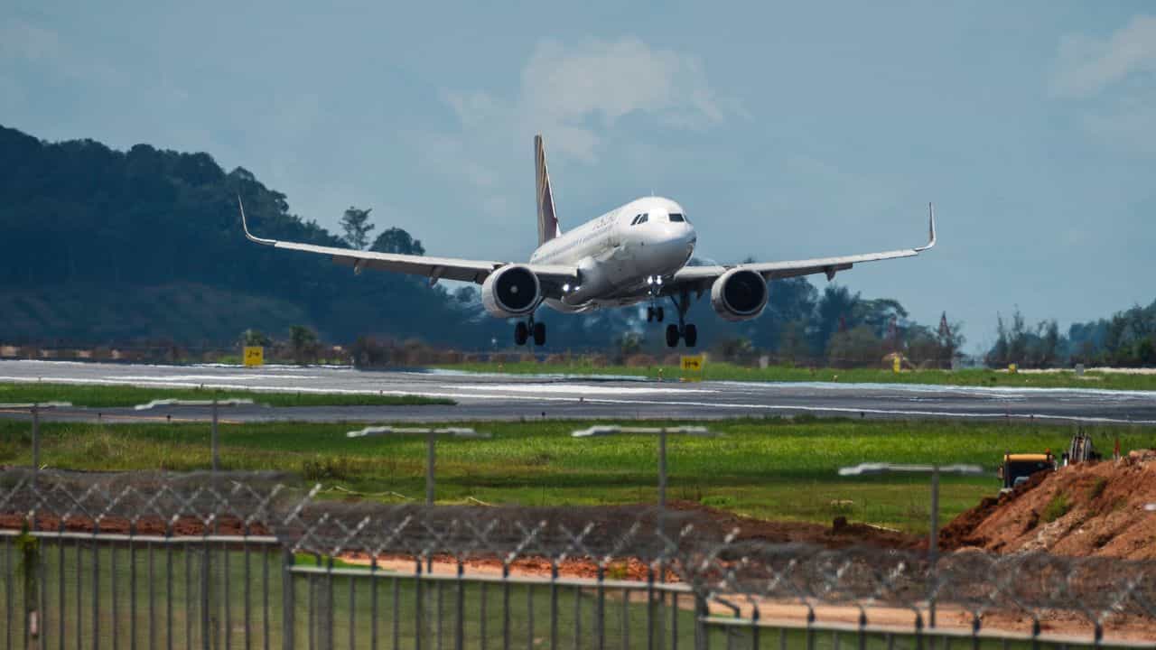 Onam Special UAE Flights: ഓണത്തിന് യുഎഇയിൽ നിന്ന് കേരളത്തിലേക്ക് പറക്കാം; വിമാന സർവീസുകൾ ഏതെല്ലാം, എത്ര രൂപ ഈടാക്കും Onam Special UAE Flights: ഓണത്തിന് യുഎഇയിൽ നിന്ന് കേരളത്തിലേക്ക് പറക്കാം; വിമാന സർവീസുകൾ ഏതെല്ലാം, എത്ര രൂപ ഈടാക്കും