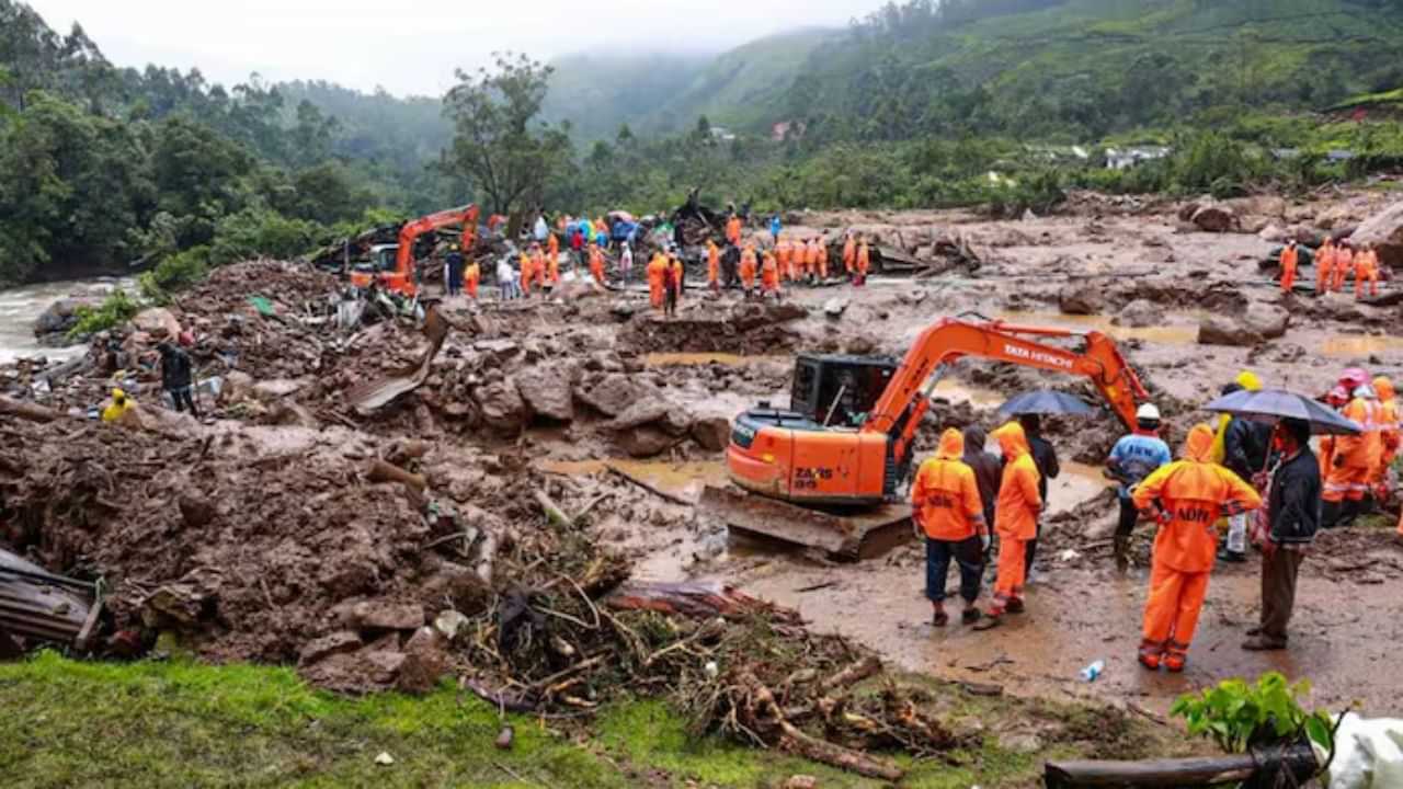 Pettimudi Landslide Disaster: നീറുന്ന ഓർമ്മകളിൽ കേരളം; പെട്ടിമുടി ദുരന്തത്തിന് ഇന്ന് അഞ്ചാണ്ട്, ഉരുളെടുത്തത് 70 ജീവനുകൾ