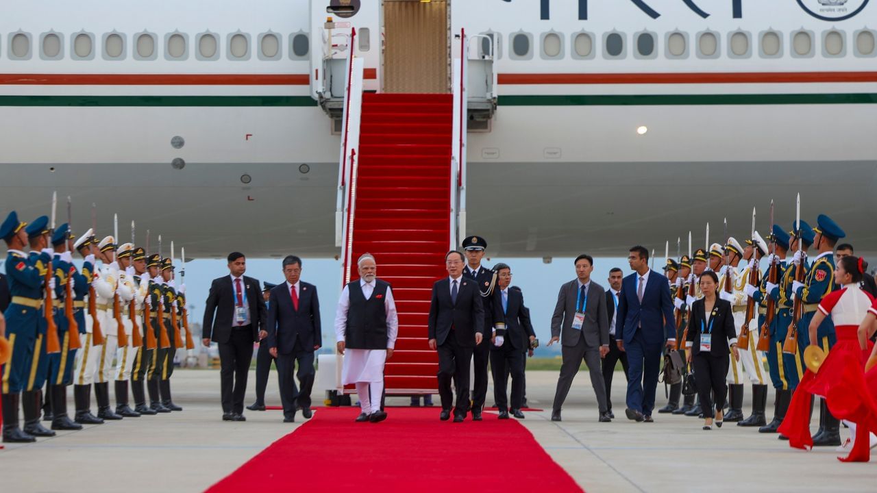 PM Narendra Modi China Visit: യുഎസ് തീരുവയുദ്ധത്തെ നേരിടാൻ ചൈന കൂടെനിൽക്കുമോ?; മോദി-ഷീജിങ് പിങ് കൂടിക്കാഴ്ച ഇന്ന്