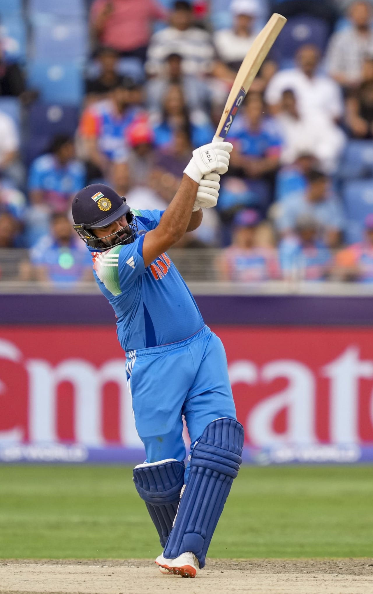 2027 ഏകദിന ലോകകപ്പിൽ ഇരുവരും കളിക്കുമെന്നും കളിക്കില്ലെന്നും സൂചനകളുണ്ട്. രോഹിത് ഏകദിന ലോകകപ്പിൽ കളിക്കുമെങ്കിലും ക്യാപ്റ്റൻസിയിൽ നിന്ന് നീക്കാൻ ബിസിസിഐയിൽ ആലോചനയുണ്ട്. എന്തായാലും അടുത്ത മാസം അവസാനത്തോടെ ഇക്കാര്യത്തിൽ തീരുമാനമാവും.