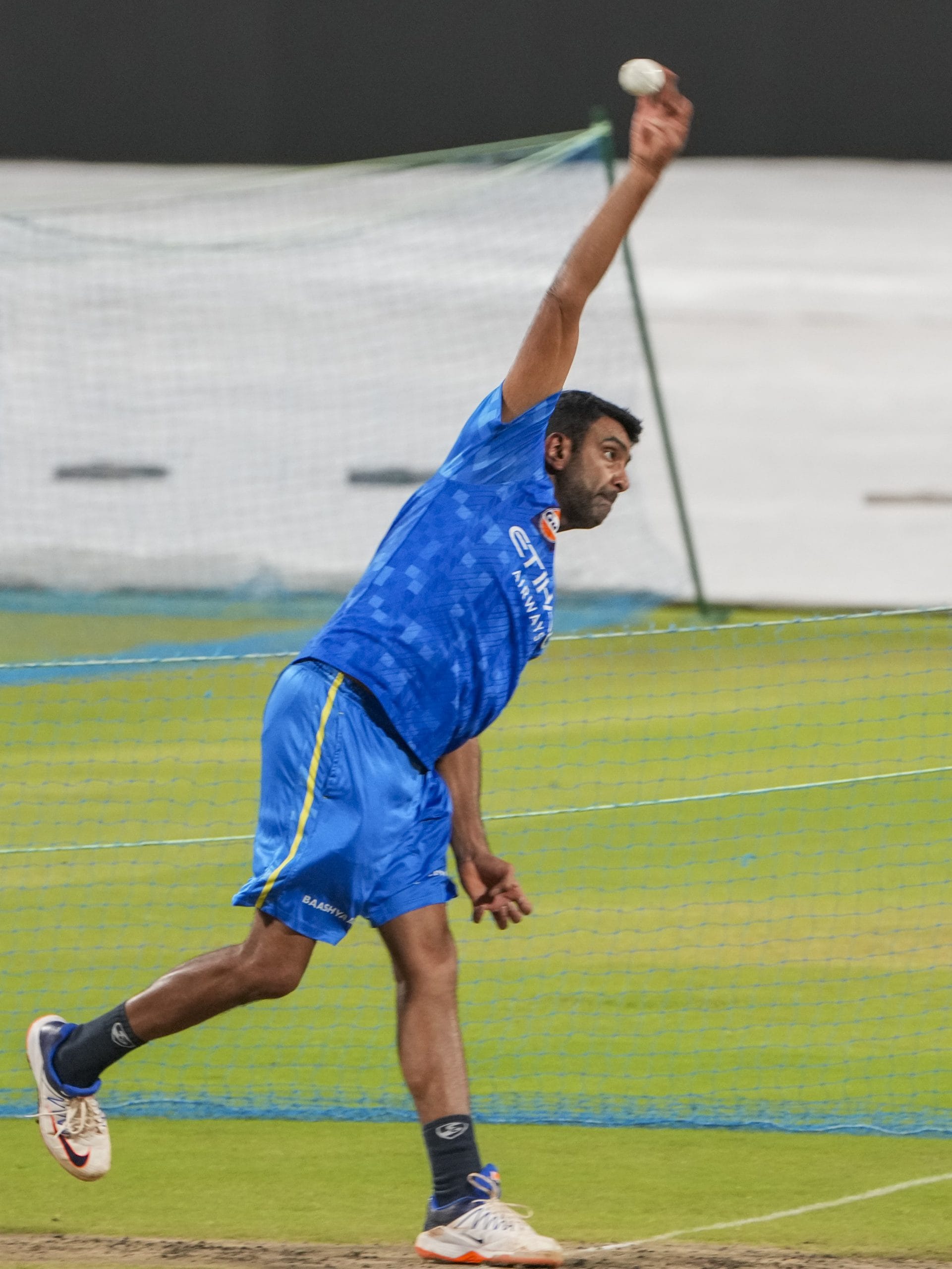 വിദേശ ലീഗുകളിൽ കളിക്കണമെങ്കിൽ മൂന്ന് നിബന്ധനകളാണ് ബിസിസിഐ മുന്നോട്ടുവച്ചിട്ടുള്ളത്. രാജ്യാന്തര മത്സരങ്ങളിൽ നിന്ന് വിരമിക്കണം. ആഭ്യന്തര മത്സരങ്ങളിൽ നിന്ന് വിരമിക്കണം. ഐപിഎലിൽ നിന്ന് വിരമിക്കണം. ബിസിസിഐയുടെ ഈ മൂന്ന് നിബന്ധനകളും നിലവിൽ അശ്വിൻ പാലിച്ചിട്ടുണ്ട്. 
