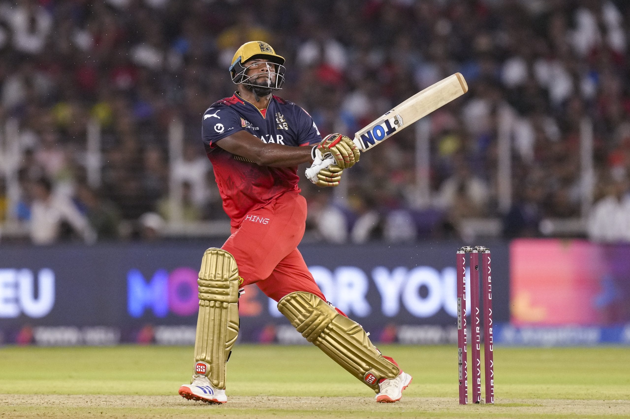 203 റൺസിൻ്റെ വിജയലക്ഷ്യവുമായി ഇറങ്ങിയ സെൻ്റ് ലൂസിയ കിംഗ്സ് 19ആം ഓവറിലെ ആദ്യ പന്തിൽ ഇത് മറികടന്നു. 35 പന്തിൽ 73 റൺസ് നേടിയ അഖീം ഓഗസ്റ്റെ സെൻ്റ് ലൂസിയ കിംഗ്സിൻ്റെ ടോപ്പ് സ്കോററായി. ടിം സെയ്ഫർട്ടും (24 പന്തിൽ 37) ടീമിൻ്റെ വിജയത്തിൽ തിളങ്ങി. 
