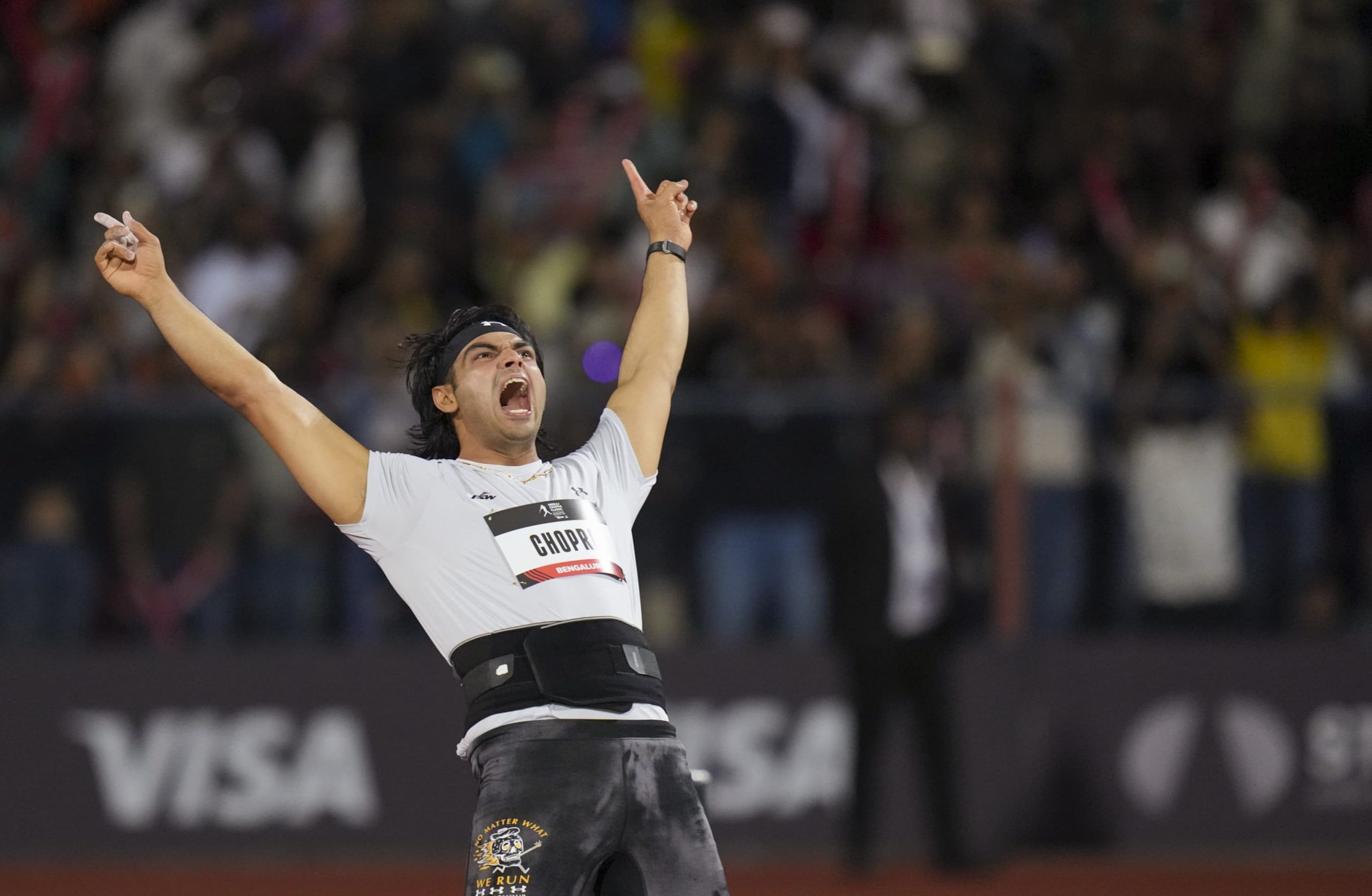 തൻ്റെ അവസാന ശ്രമത്തിലാണ് നീരജ് വെള്ളി എറിഞ്ഞിട്ടത്. 85.01 മീറ്ററാണ് അവസാന ശ്രമത്തിൽ നീരജ് കണ്ടെത്തിയത്. തുടരെ മൂന്ന് ത്രോകൾ ഫൗൾ ആയെങ്കിലും അവസാന ത്രോയിൽ നീരജ് വെള്ളി മെഡൽ ദൂരം താണ്ടുകയായിരുന്നു. 
