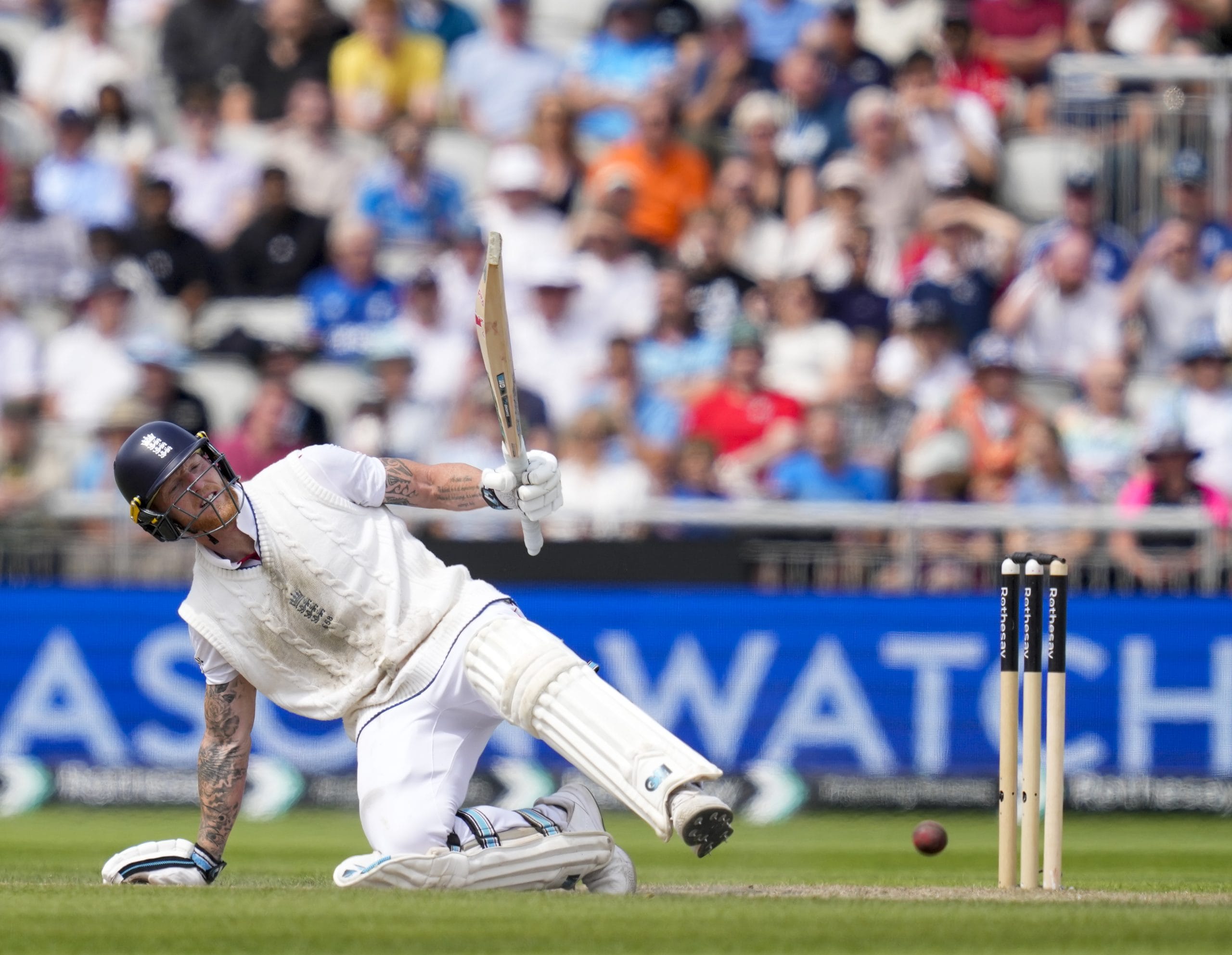 "ജയിക്കാൻ കഴിയാത്തതിൽ നിരാശയുണ്ട്. സാഹചര്യം വന്നാൽ, ബാറ്റിംഗിനിറങ്ങുമെന്ന കാര്യത്തിൽ വോക്സിന് ഒരു സംശയവും ഉണ്ടായിരുന്നില്ല. ഏത് തരത്തിൽ ബാറ്റ് ചെയ്യണമെന്ന് ഇന്നലെ വോക്സ് ചിന്തിച്ചിരുന്നു. കാലൊടിഞ്ഞും കൈവിരലൊടിഞ്ഞും ബാറ്റിംഗിന് ഇറങ്ങിയവർ നമുക്കുണ്ട്."