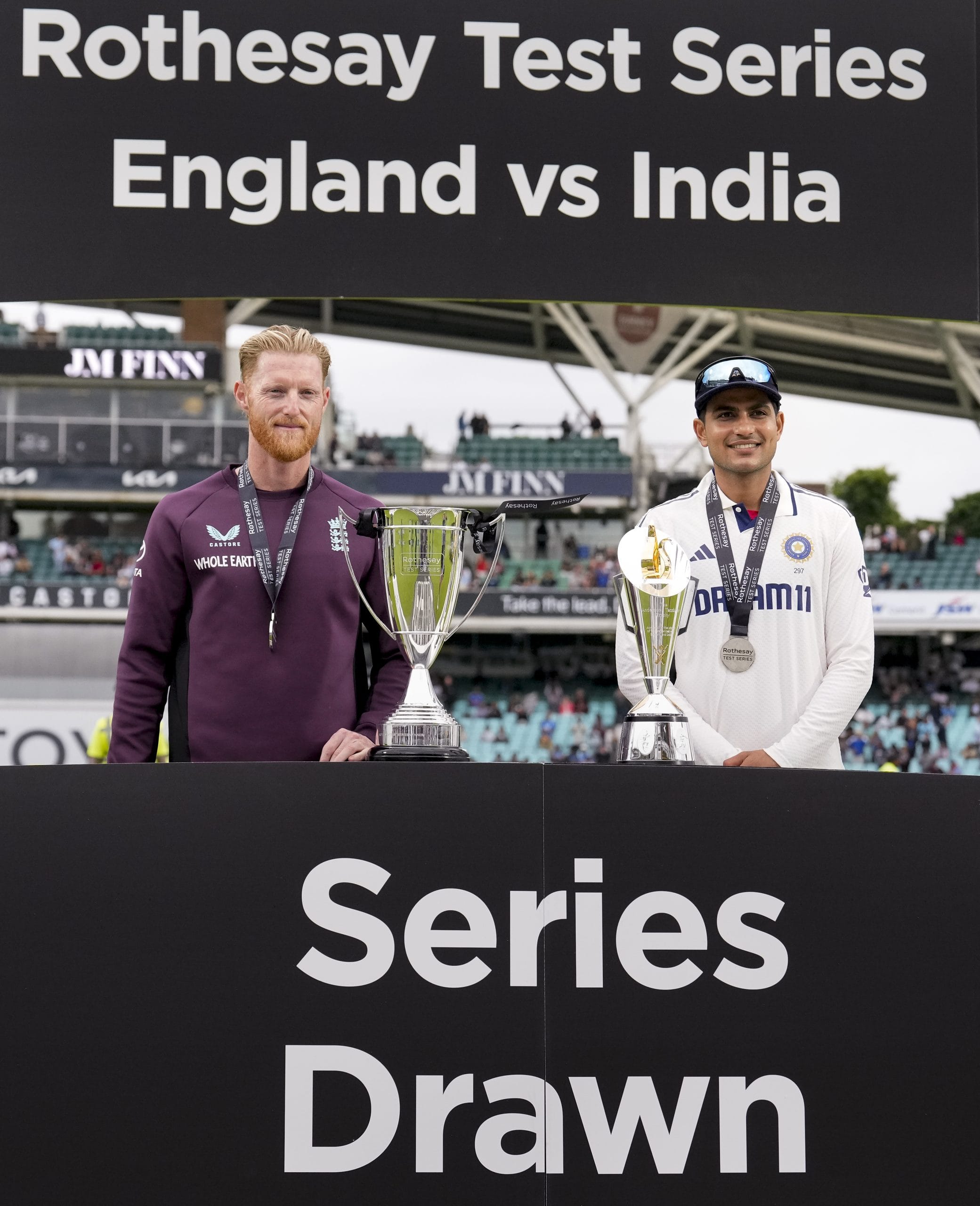 ഇരു ടീമുകളും പലസമയത്തും പരസ്പരം കൊമ്പുകോർത്തു. സ്ലെഡ്ജിങ് ഒക്കെ കളിയുടെ ഭാഗമാണെന്നാണ് ഇംഗ്ലണ്ട് ക്യാപ്റ്റൻ ബെൻ സ്റ്റോക്സ് പറഞ്ഞത്. "ഇന്ത്യ - ഇംഗ്ലണ്ട് എപ്പോഴും ഒരു നിർണായക പരമ്പരയാണ്. വല്ലാതെ വൈകാരികമാവാൻ സാധ്യതയുണ്ട്."- ബെൻ സ്റ്റോക്സ് പറഞ്ഞു.