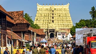 School Van Falls Into Ditch: തിരുവനന്തപുരത്ത് സ്‌കൂൾ വാൻ കുഴിയിലേക്ക് മറിഞ്ഞു; 32 കുട്ടികൾക്ക് പരിക്ക്