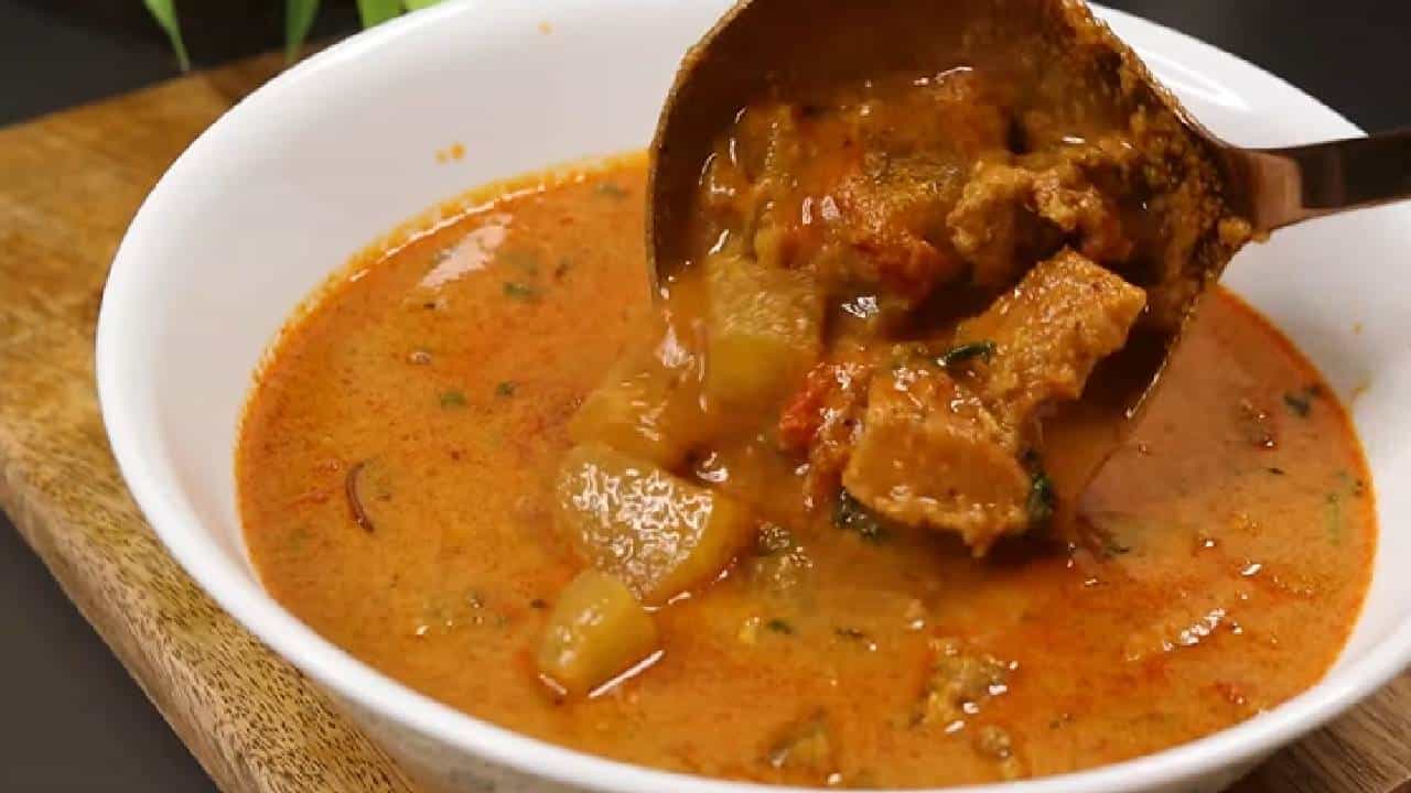 Palakkad Kumbalanga Chicken Curry: പാലക്കാട് കല്യാണ വീട്ടിലെ കുമ്പളങ്ങയിട്ട കോഴിക്കറി തയ്യാറാക്കാം ?