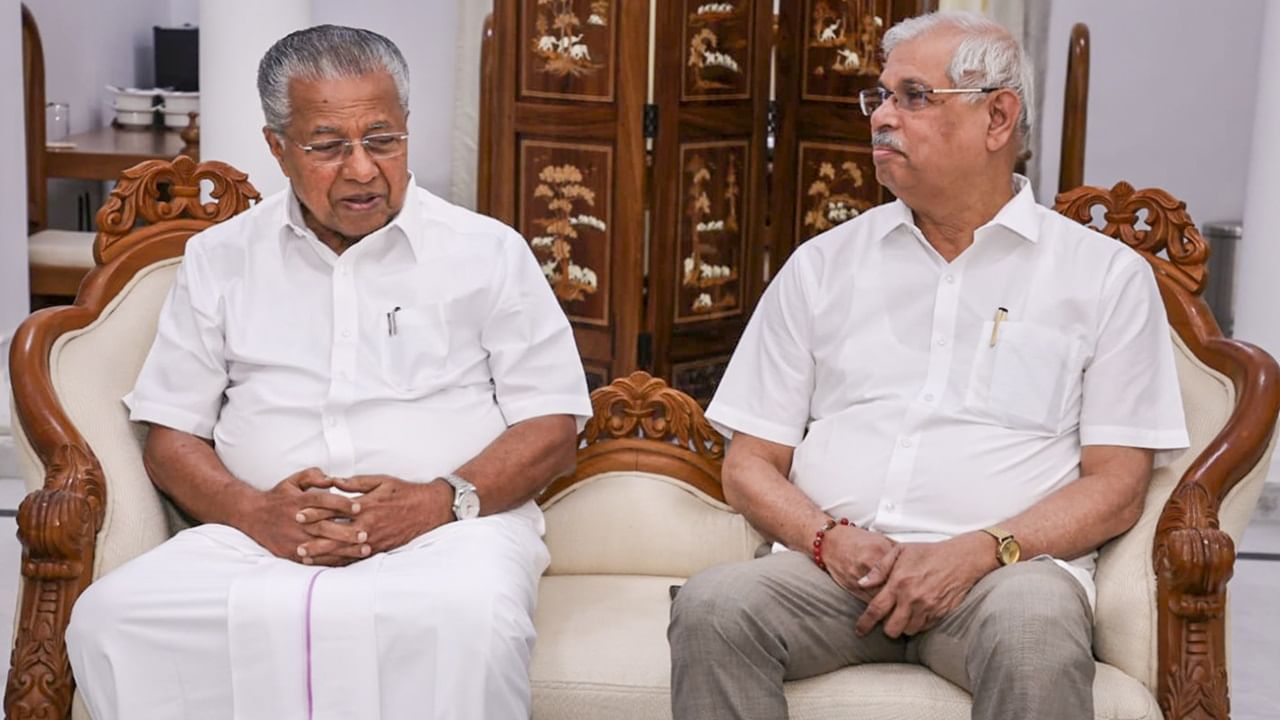 Kerala Govt vs Governor: സര്‍ക്കാര്‍-ഗവര്‍ണര്‍ പോരില്‍ അയവില്ല, രാജ്ഭവനിലെ ‘അറ്റ് ഹോം’ പരിപാടിയില്‍ പങ്കെടുക്കാതെ മുഖ്യമന്ത്രിയും മന്ത്രിമാരും
