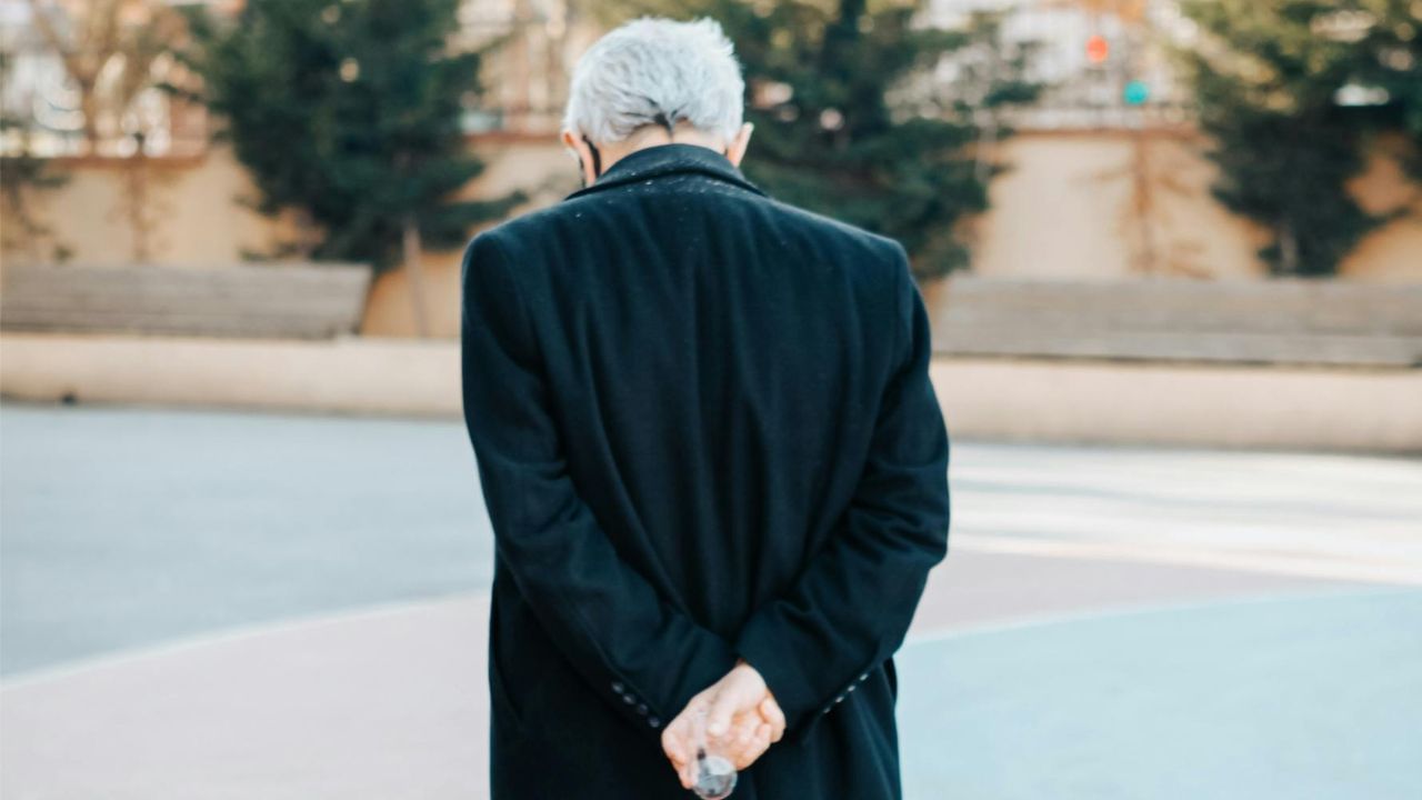 ഇത് നിങ്ങളുടെ സ്വഭാവത്തെയാണ് പ്രതിനിതീകരിക്കുന്നതെന്ന് അറിയാമോ? ഈ രീതിയിലുള്ള നടത്തം ആത്മവിശ്വാസത്തിന്റെയും അധികാരത്തിന്റെയും സ്വാതന്ത്ര്യത്തിന്റെയും പ്രതീകമാണ്. (Image Credits: Pexels)
