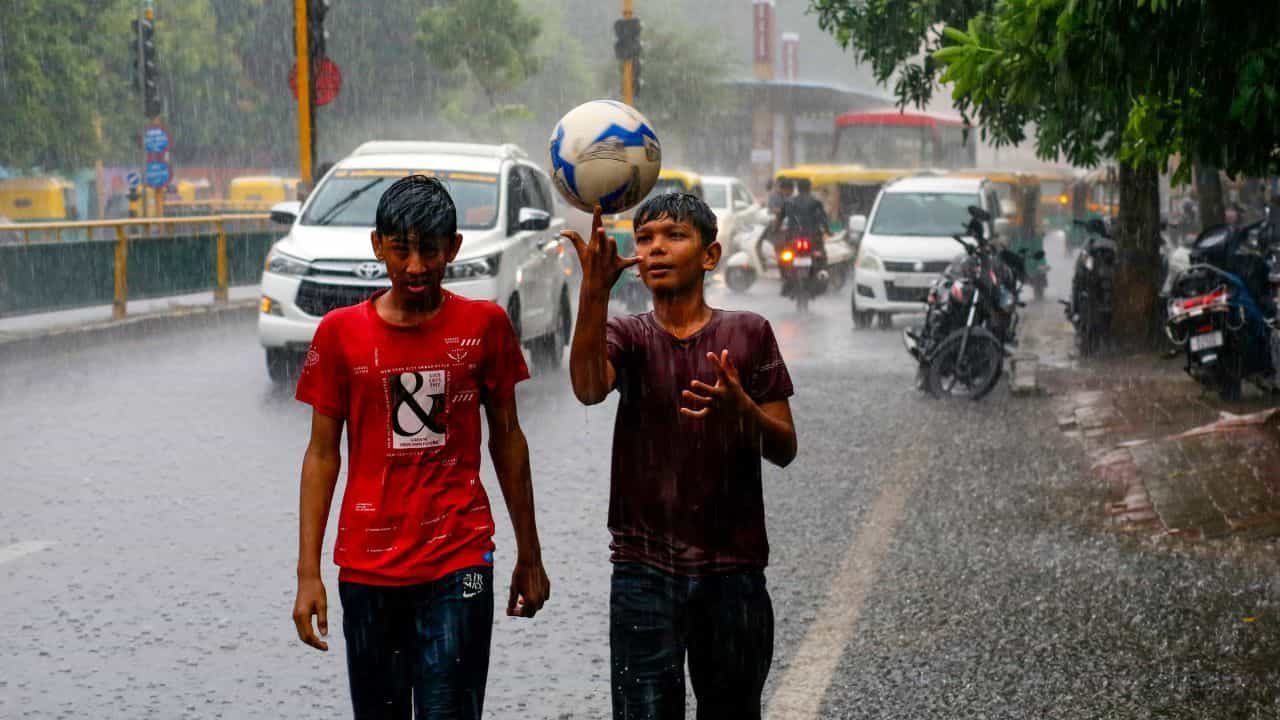 Kerala Rain Alert: സംസ്ഥാനത്ത് മഴയുടെ തീവ്രത കുറയും; ഇന്ന് പ്രത്യേക മഴ മുന്നറിയിപ്പില്ല