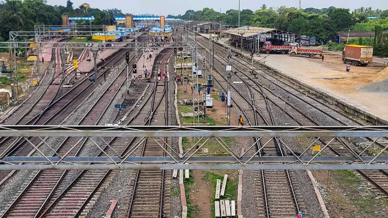 RRB NTPC 2025: റെയിൽവേ പരീക്ഷയ്ക്ക് തയ്യാറെടുക്കുകയാണോ? അഡ്മിറ്റ് കാർഡ് ഉടൻ എത്തും